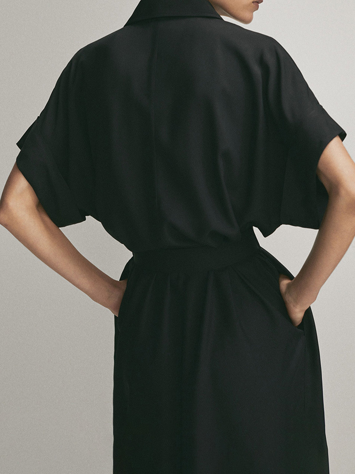 Myriel – Midikleid mit Polotaschen und Bindeband