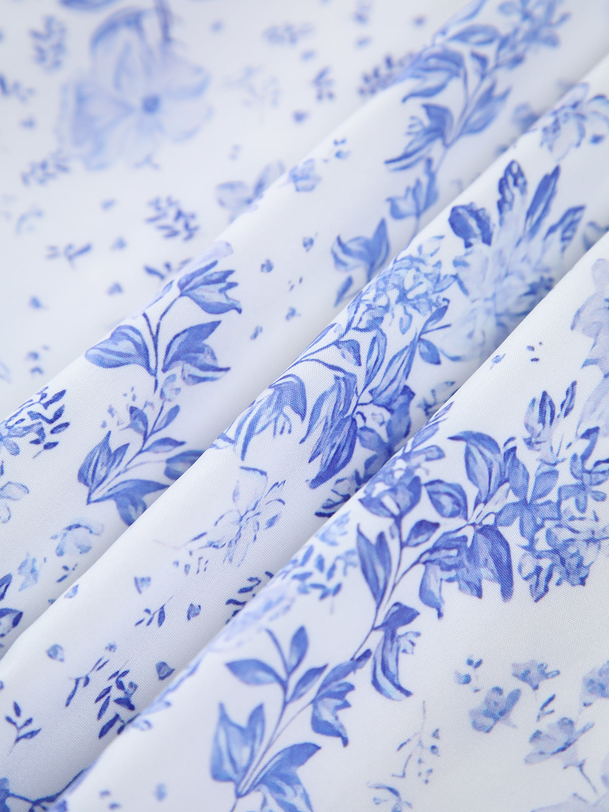 ReavŽ Langes Kleid „Forget Me Not“ mit Blumentaschen und Reißverschluss