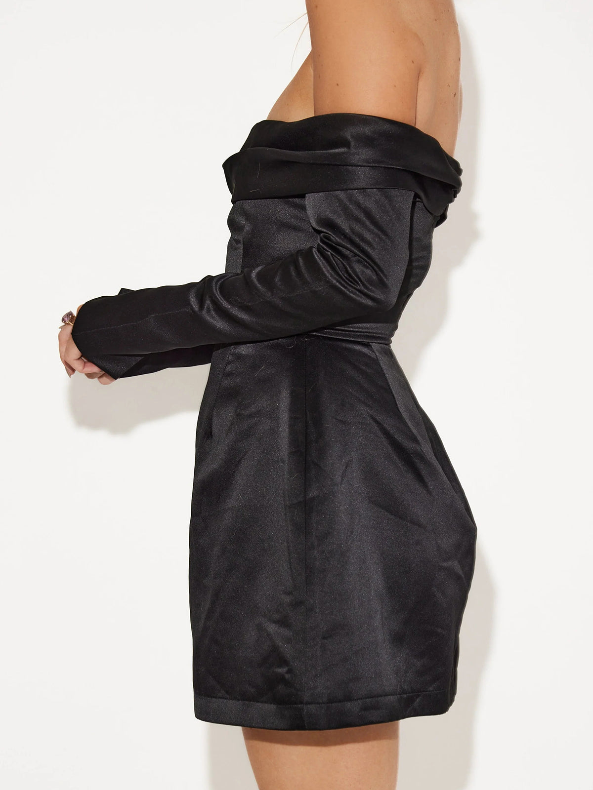 Auraweave Off Shoulder Långärmad Overfold Miniklänning