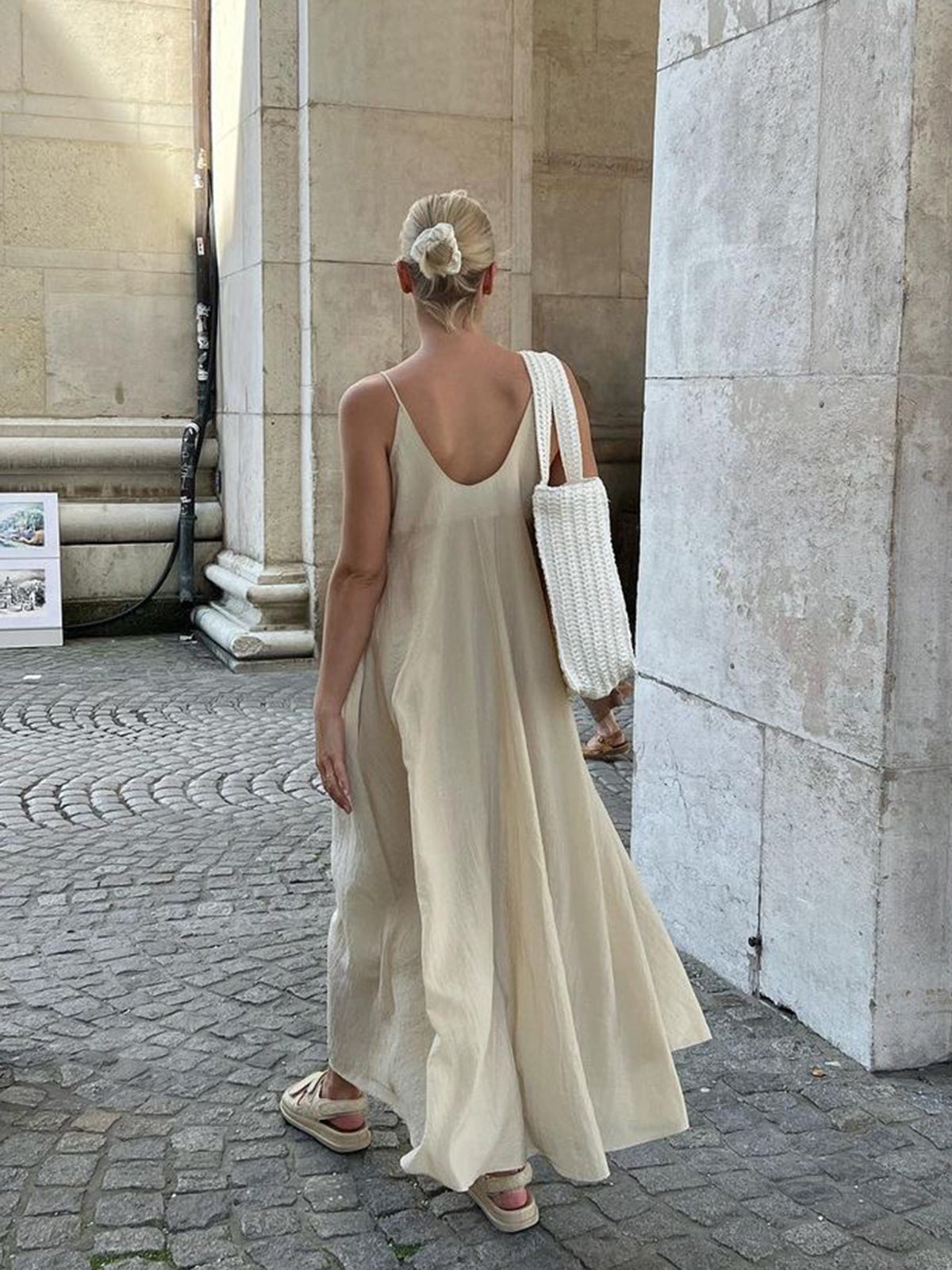 Malin – Langes, doppellagiges Kleid mit V-Ausschnitt