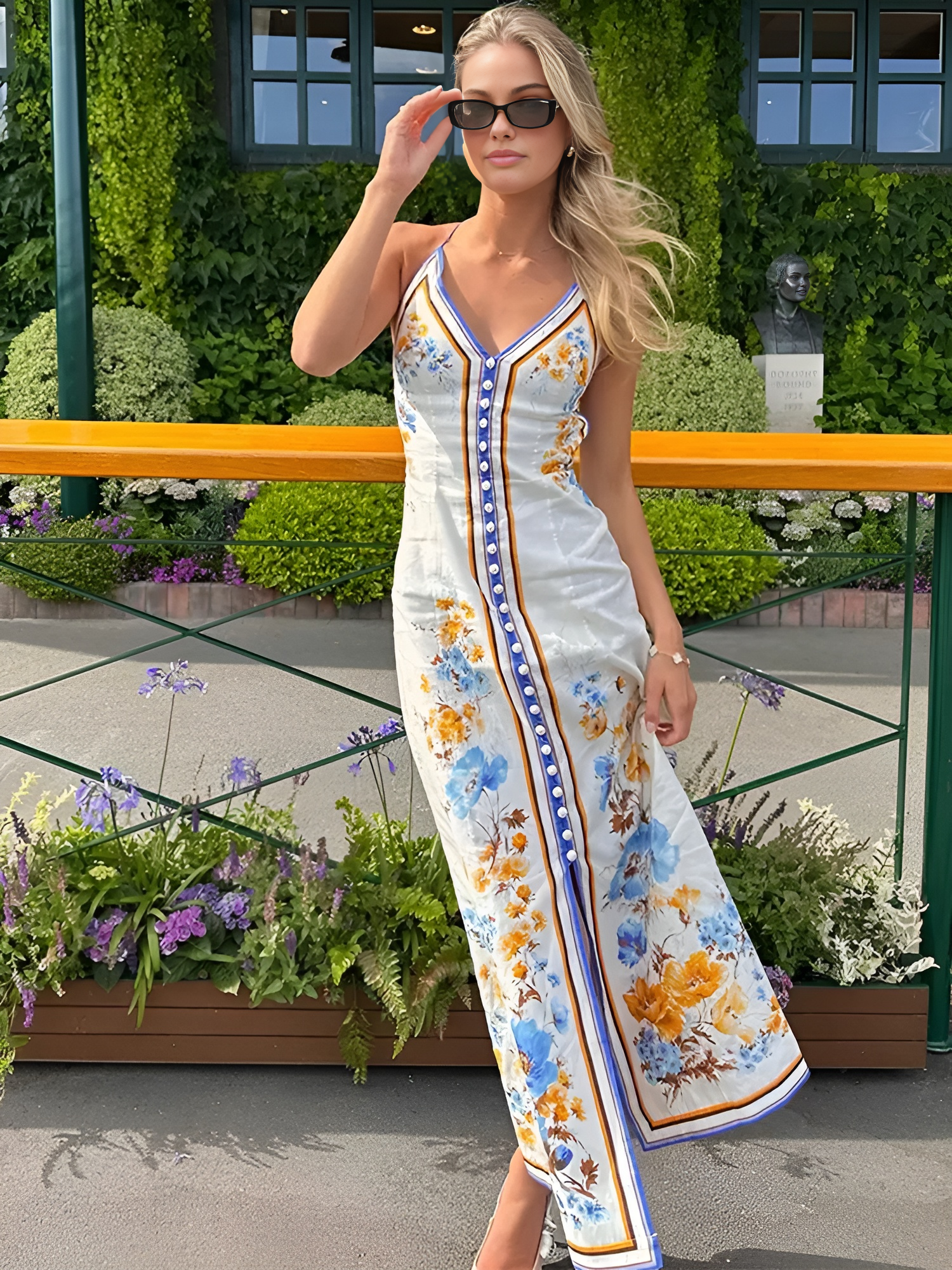 Liene – Lässiges, langes Neckholder-Kleid mit Blumenmuster