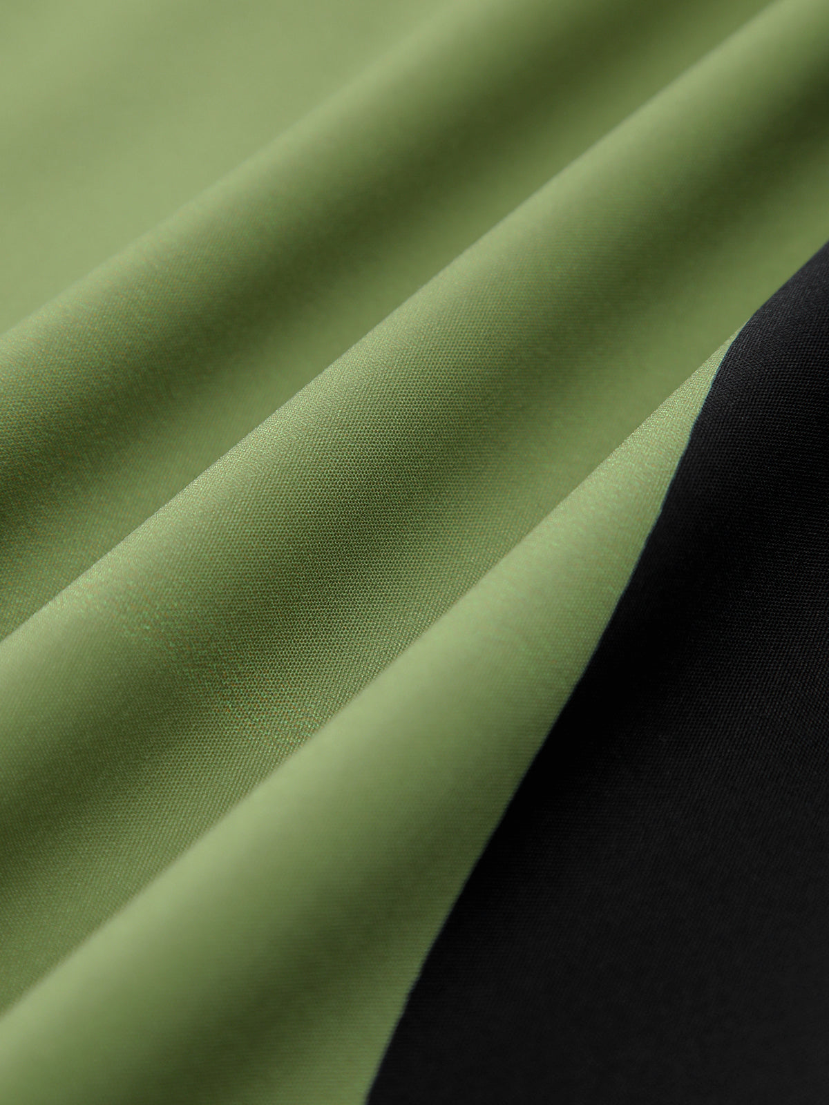 Minea – Langes, geschlitztes Schlauchkleid mit großem Blumendruck