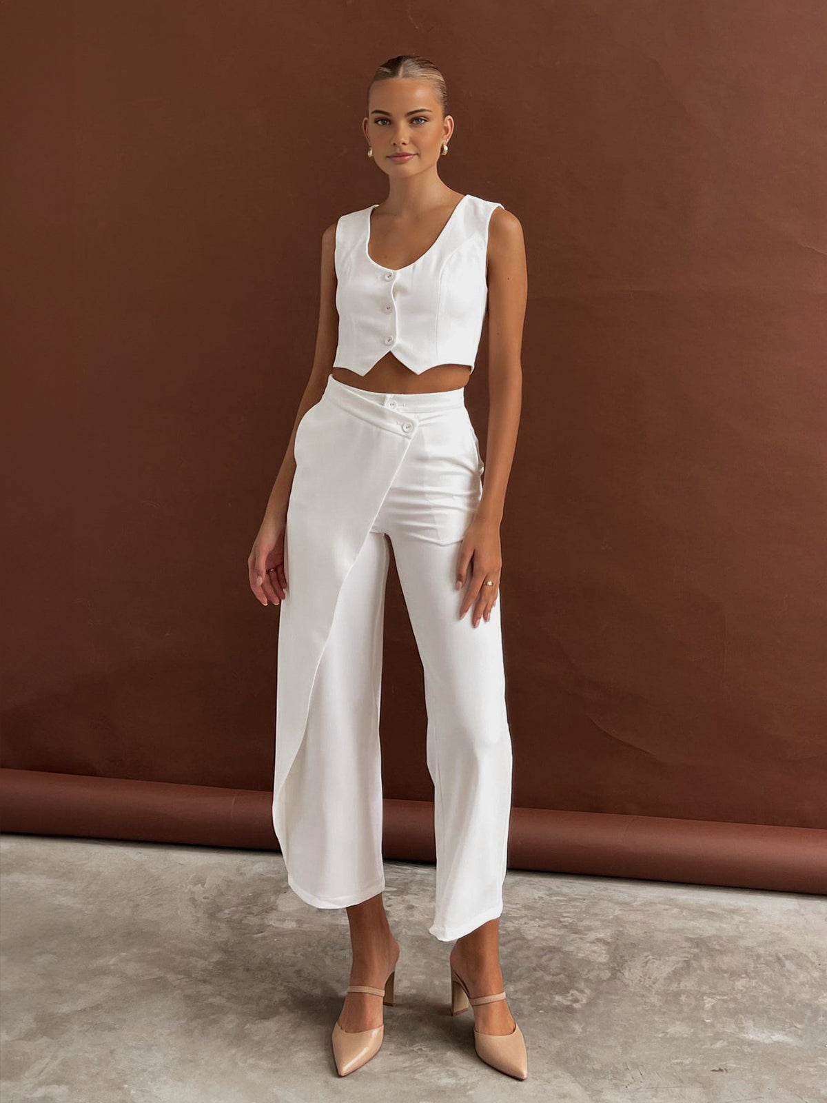 Norene Enfärgade Asymmetriska Raka Byxor Set