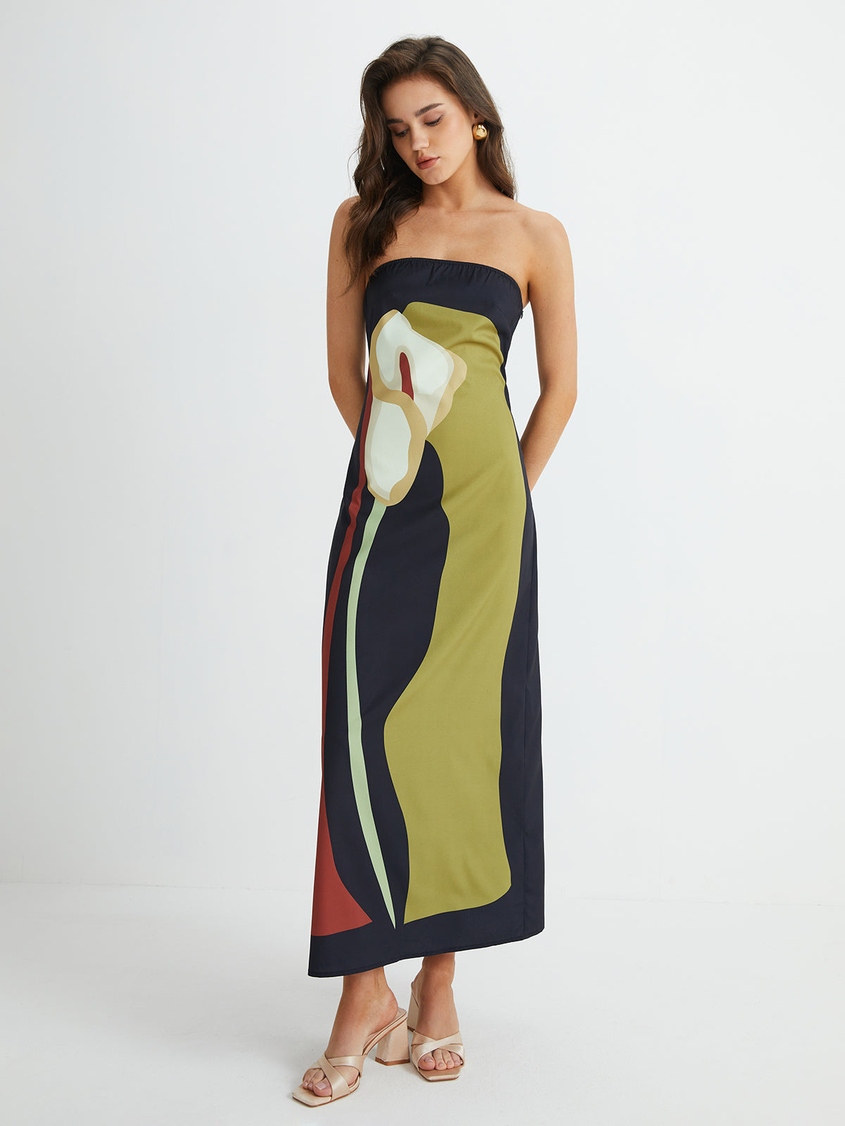 Minea – Langes, geschlitztes Schlauchkleid mit großem Blumendruck