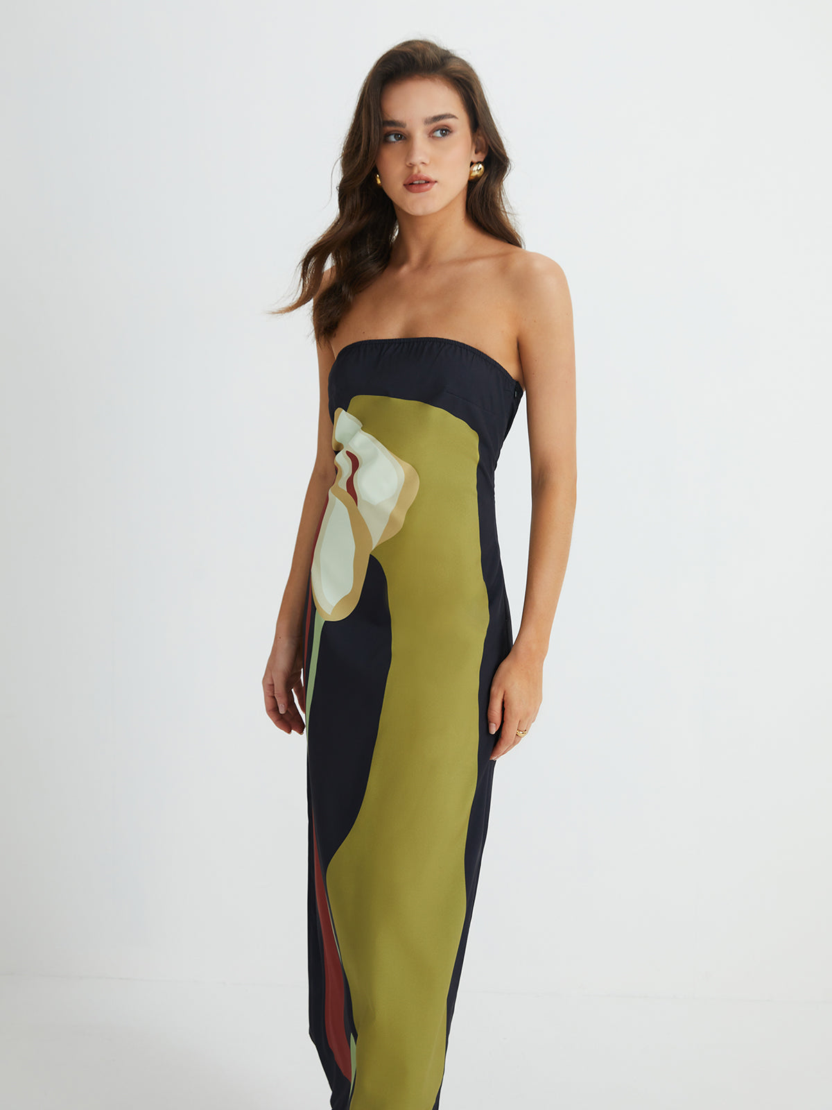 Minea – Langes, geschlitztes Schlauchkleid mit großem Blumendruck