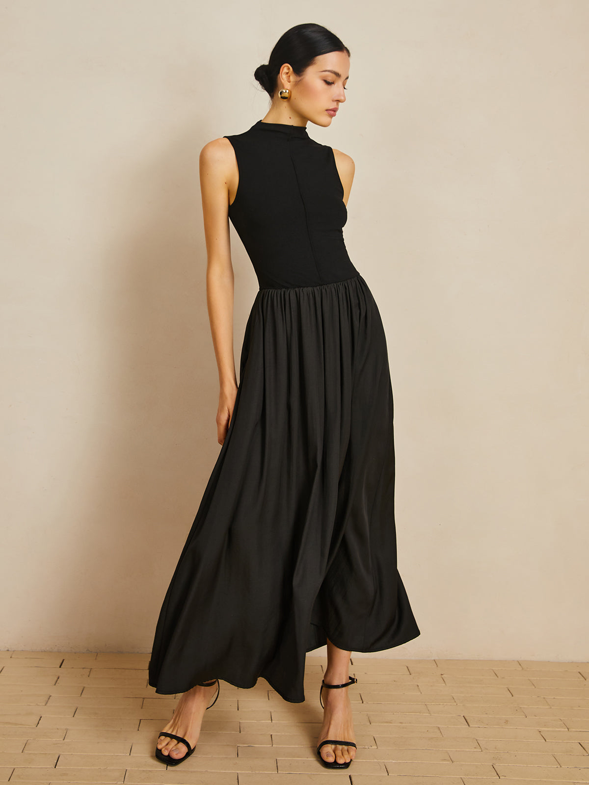 Lyrviel Solid Mock Neck Sleeveless Long Dress