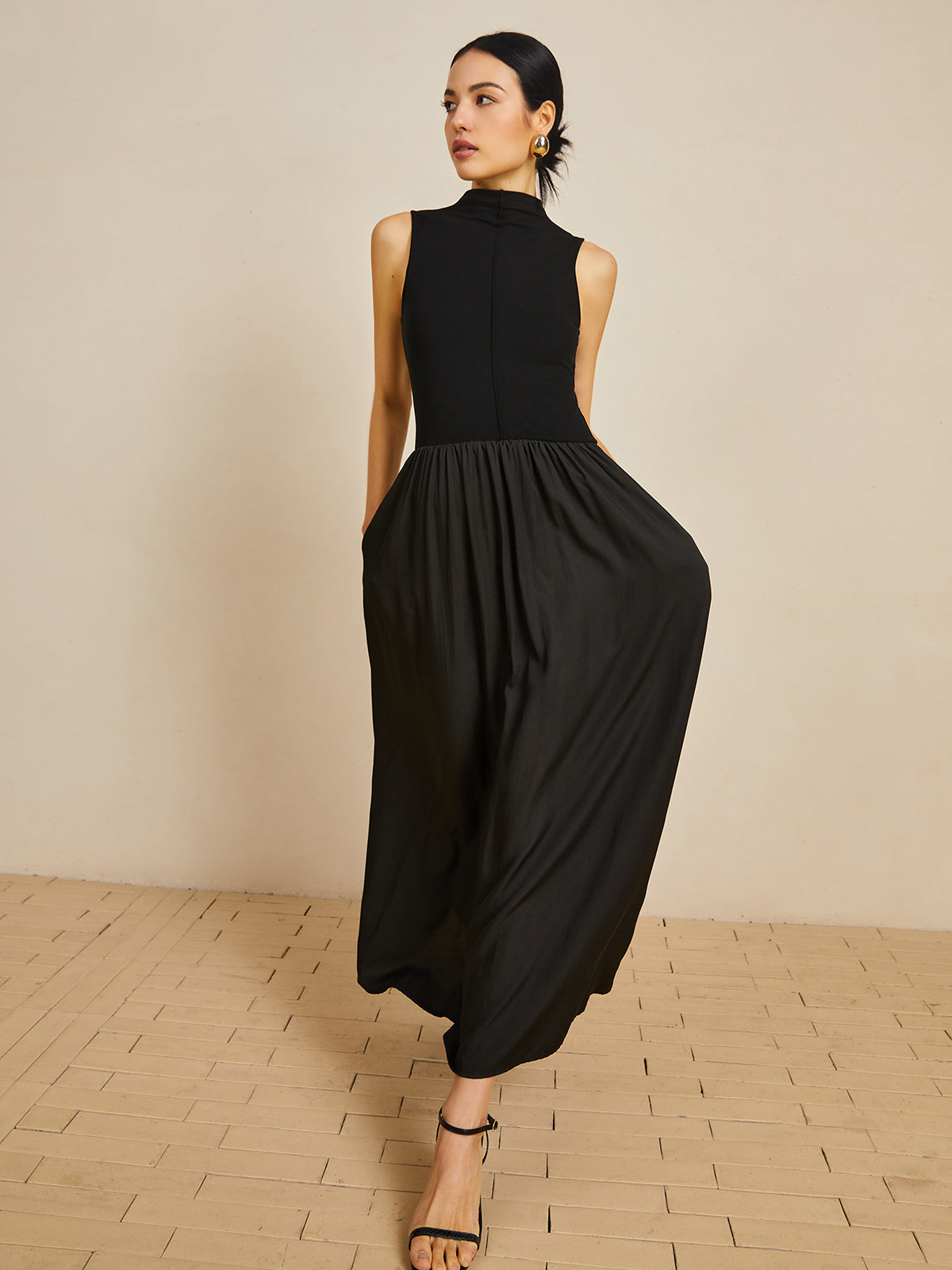Lyrviel Solid Mock Neck Sleeveless Long Dress