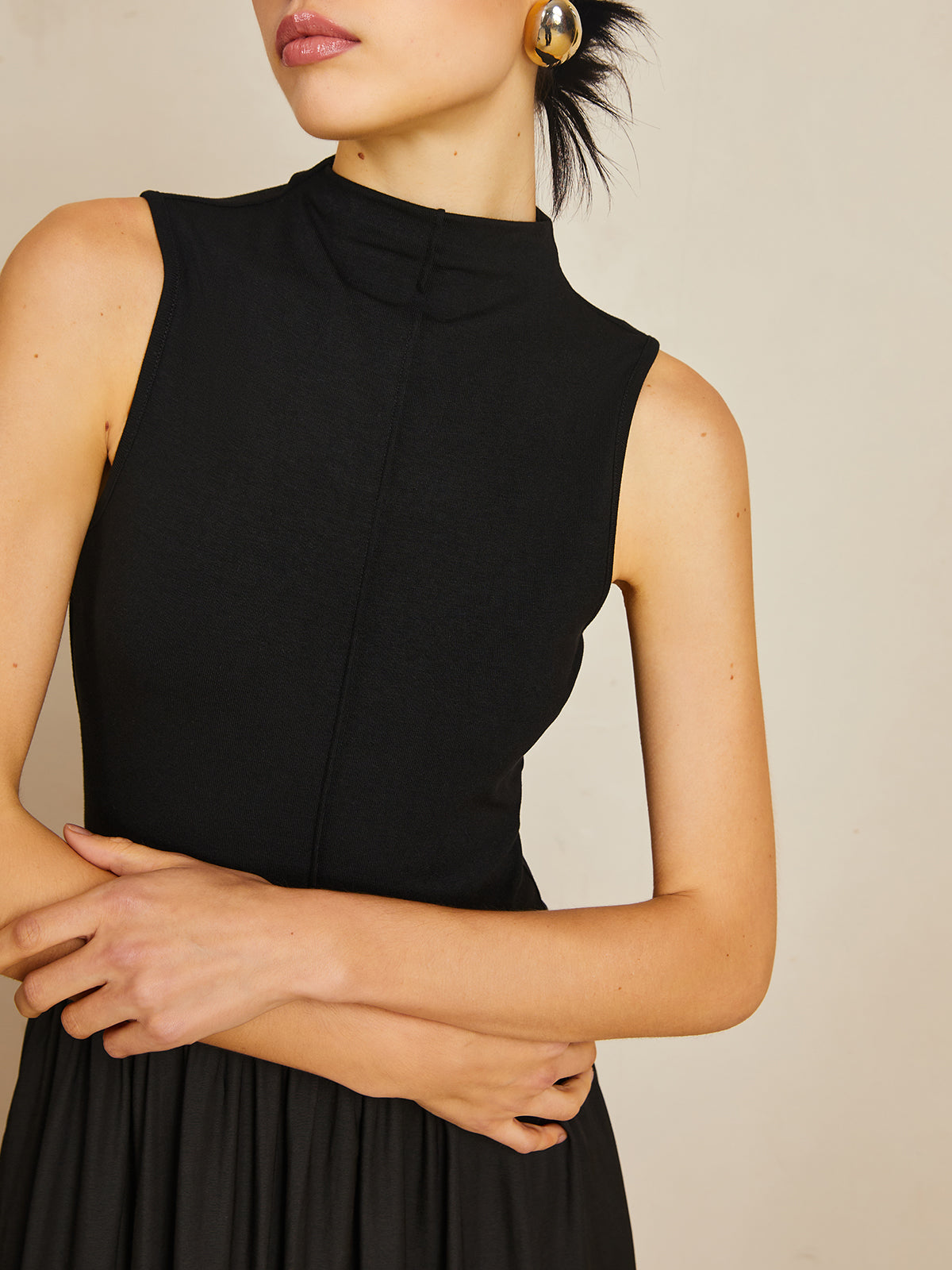 Lyrviel Solid Mock Neck Sleeveless Long Dress