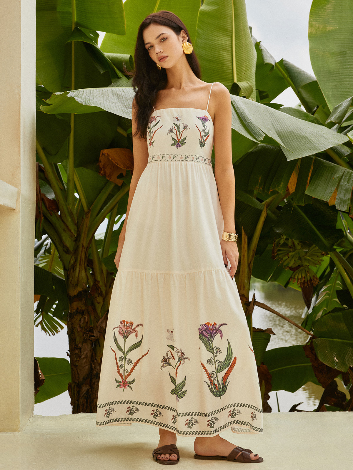 TavŽ Backless Pleated Floral Dress