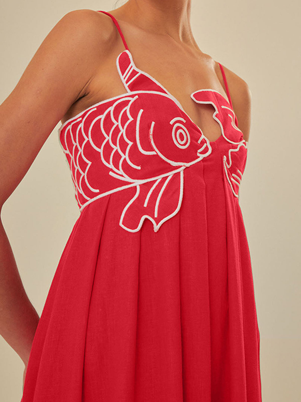 Rila – Halbtransparentes Camisole-Kleid mit Fischstickerei
