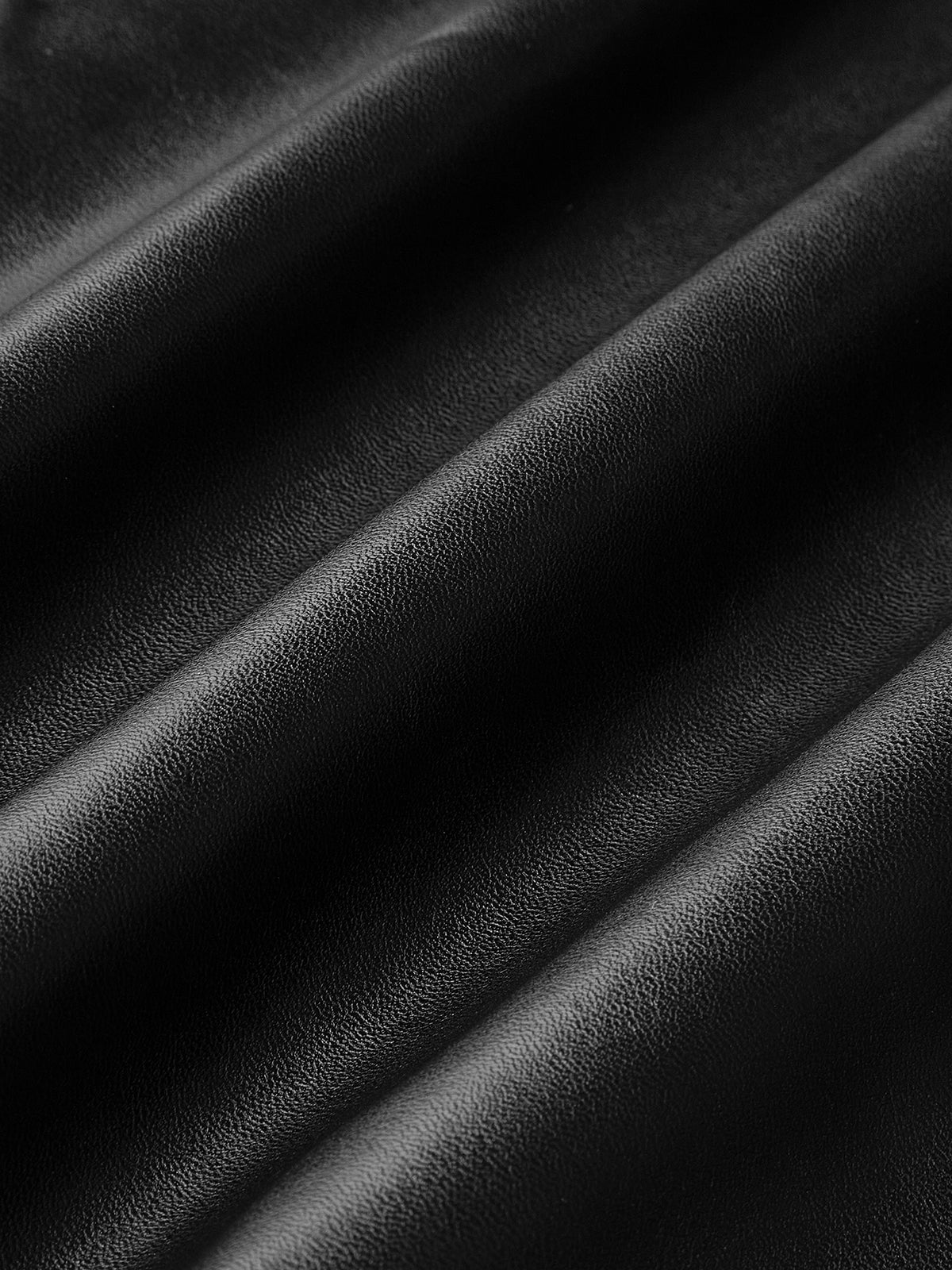 Majestsilk – Camisole-Kleid aus PU-Leder mit seitlichem Schlitz
