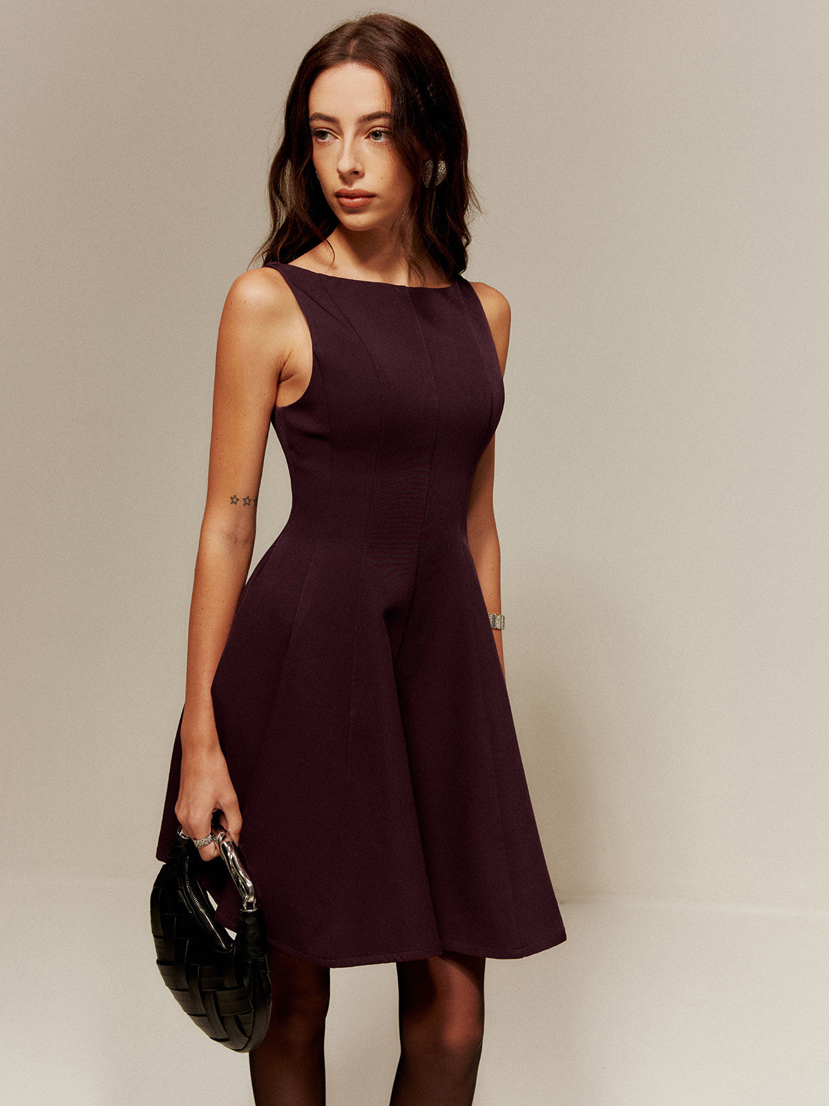 Opalspun – Kurzes Tank-Kleid mit plissierten Taschen