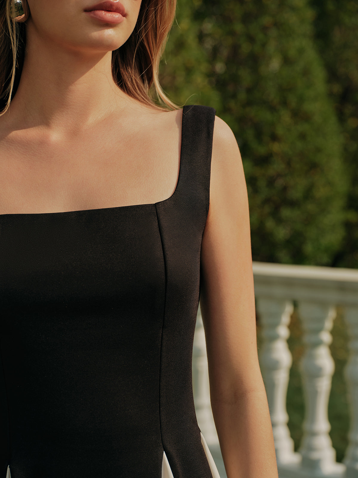 Corvys Square Neck Color Block Sleeveless Dress