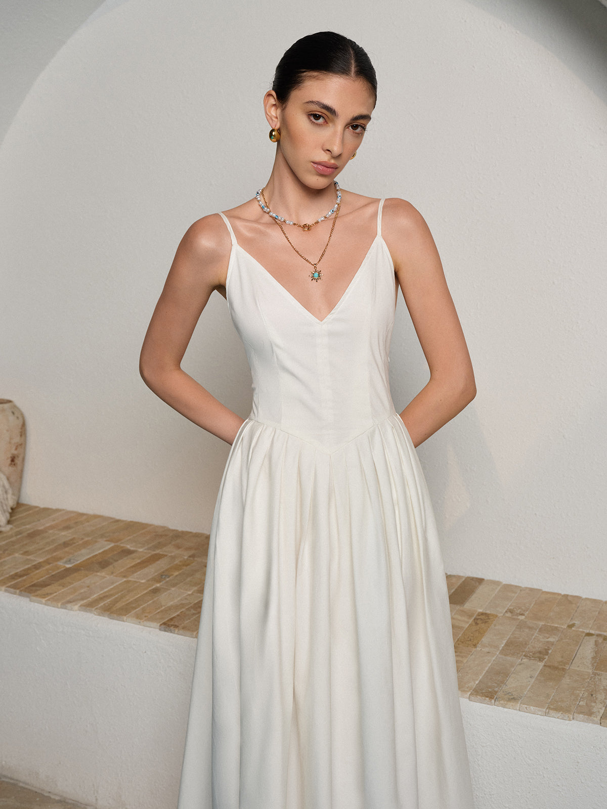 Moonlily rückenfreies Plisseekleid mit Spaghettiträgern