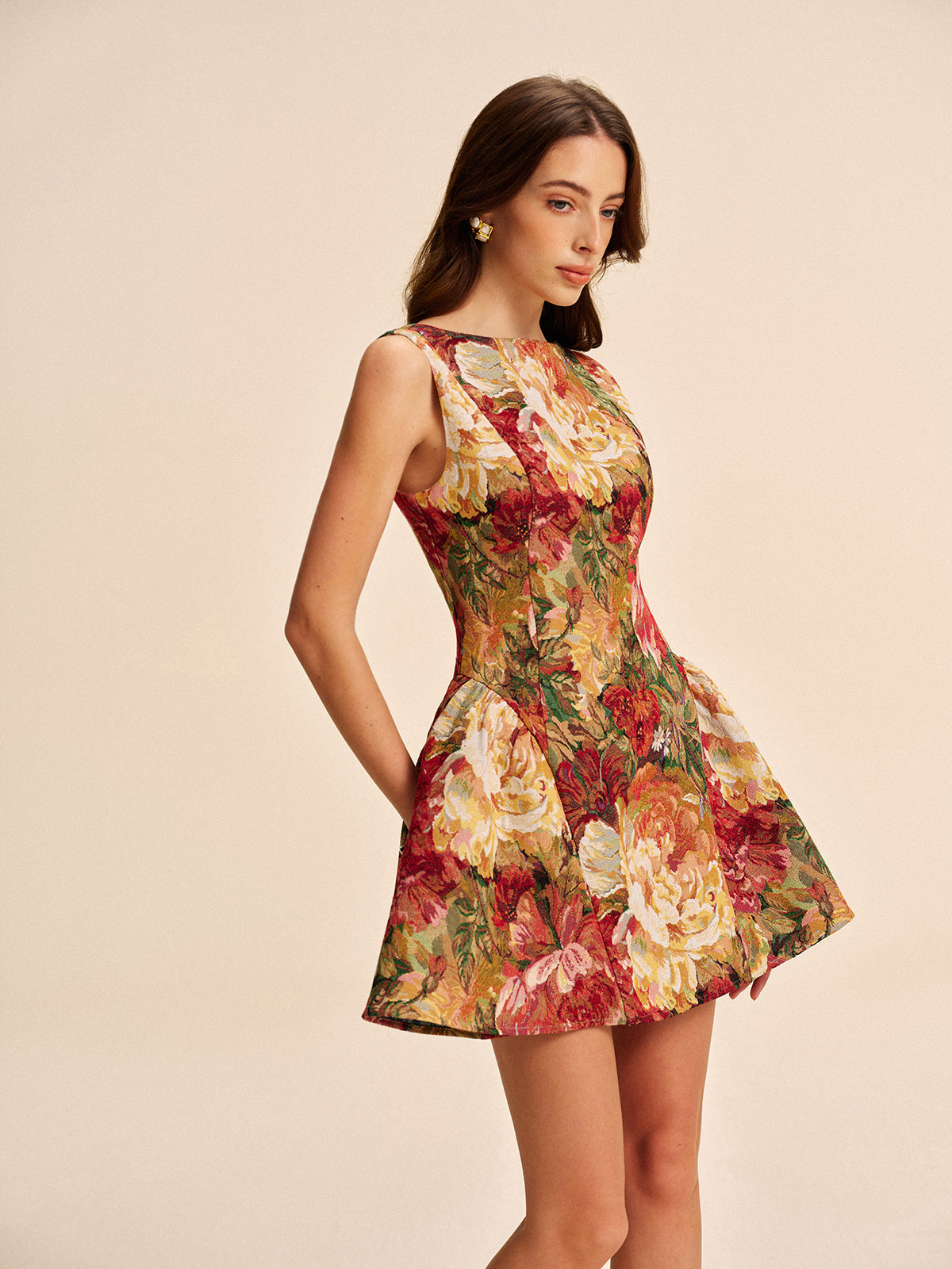 Gossambloom – Rückenfreies, ausgestelltes Kleid mit Blumenmuster