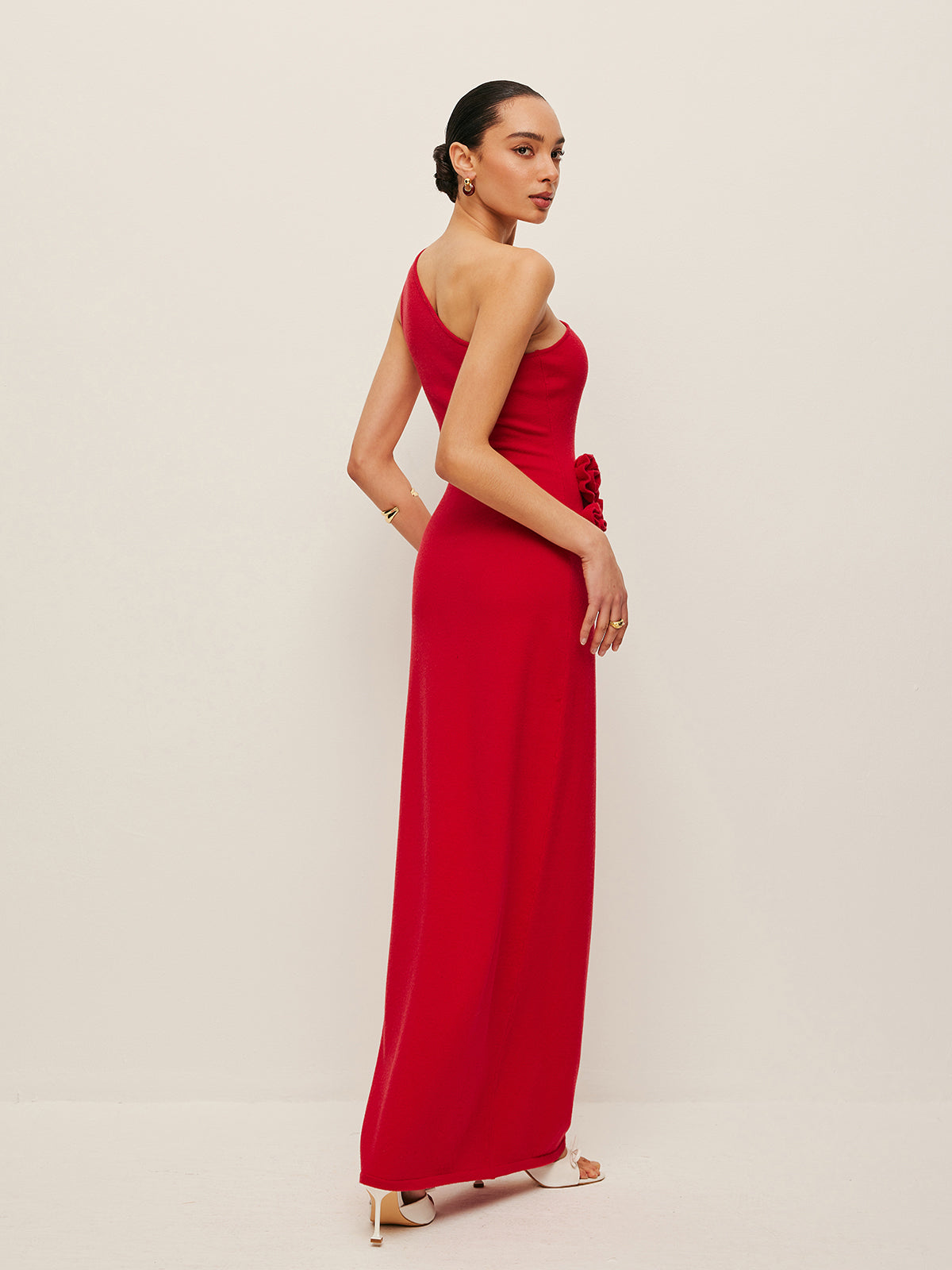 Moonglow One-Shoulder-Kleid mit Blumenakzenten