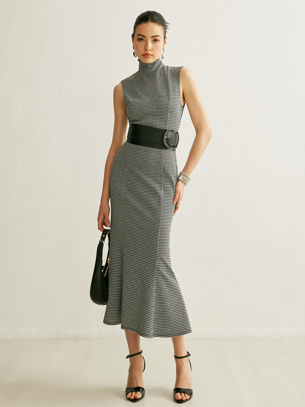 Divinesilk – Ärmelloses, kariertes Kleid mit Gürtel