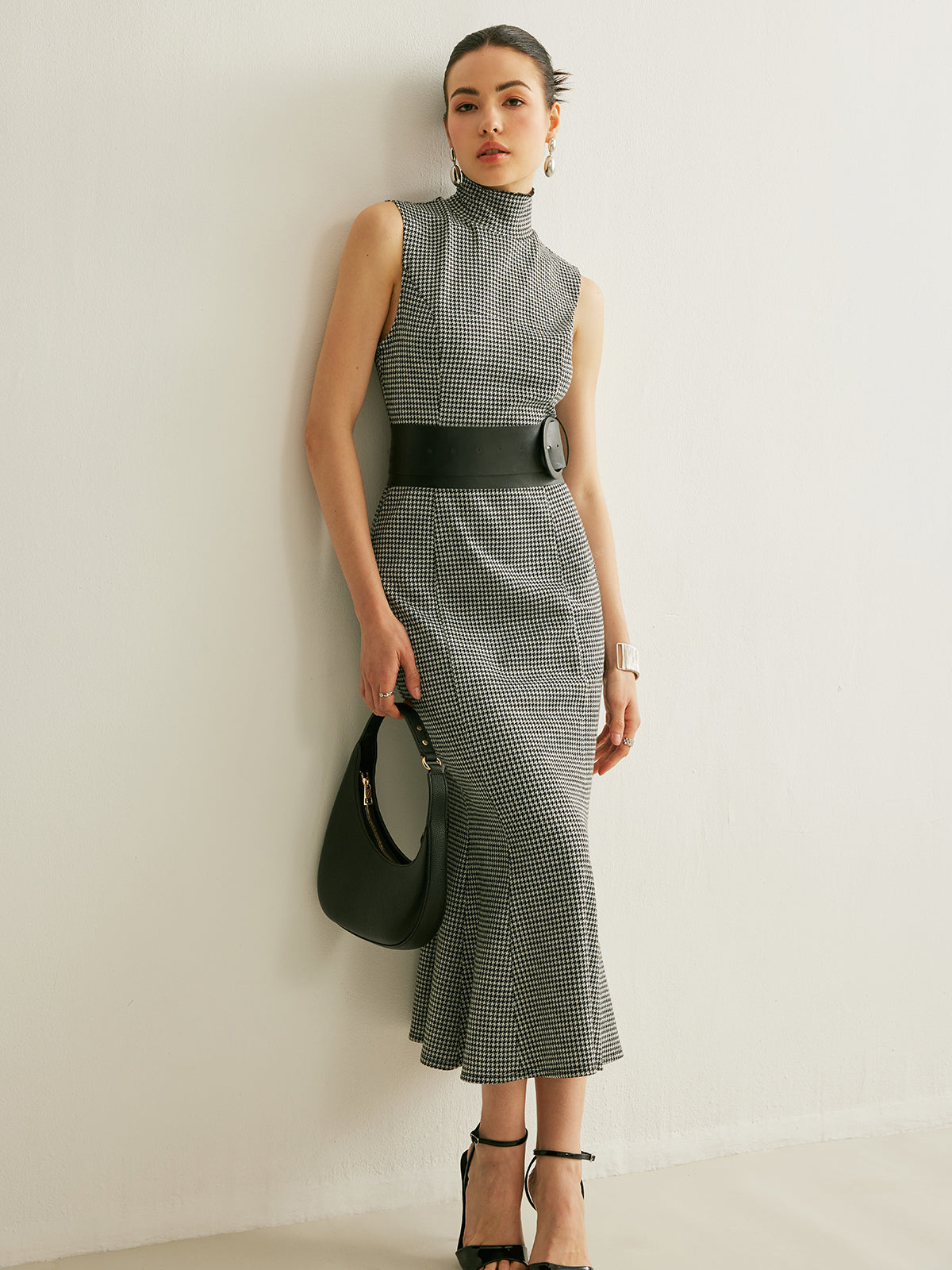 Divinesilk – Ärmelloses, kariertes Kleid mit Gürtel