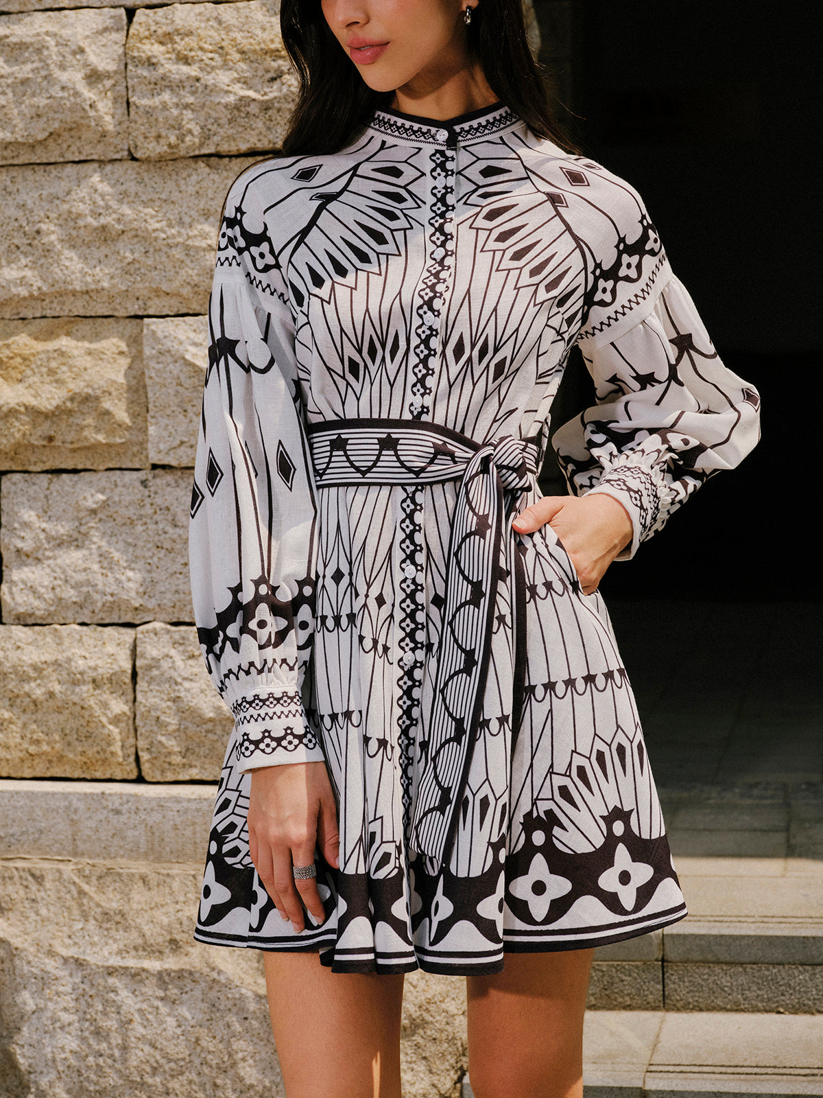 Splendfire – Langärmliges Kleid aus Leinenmischung mit Gürtel