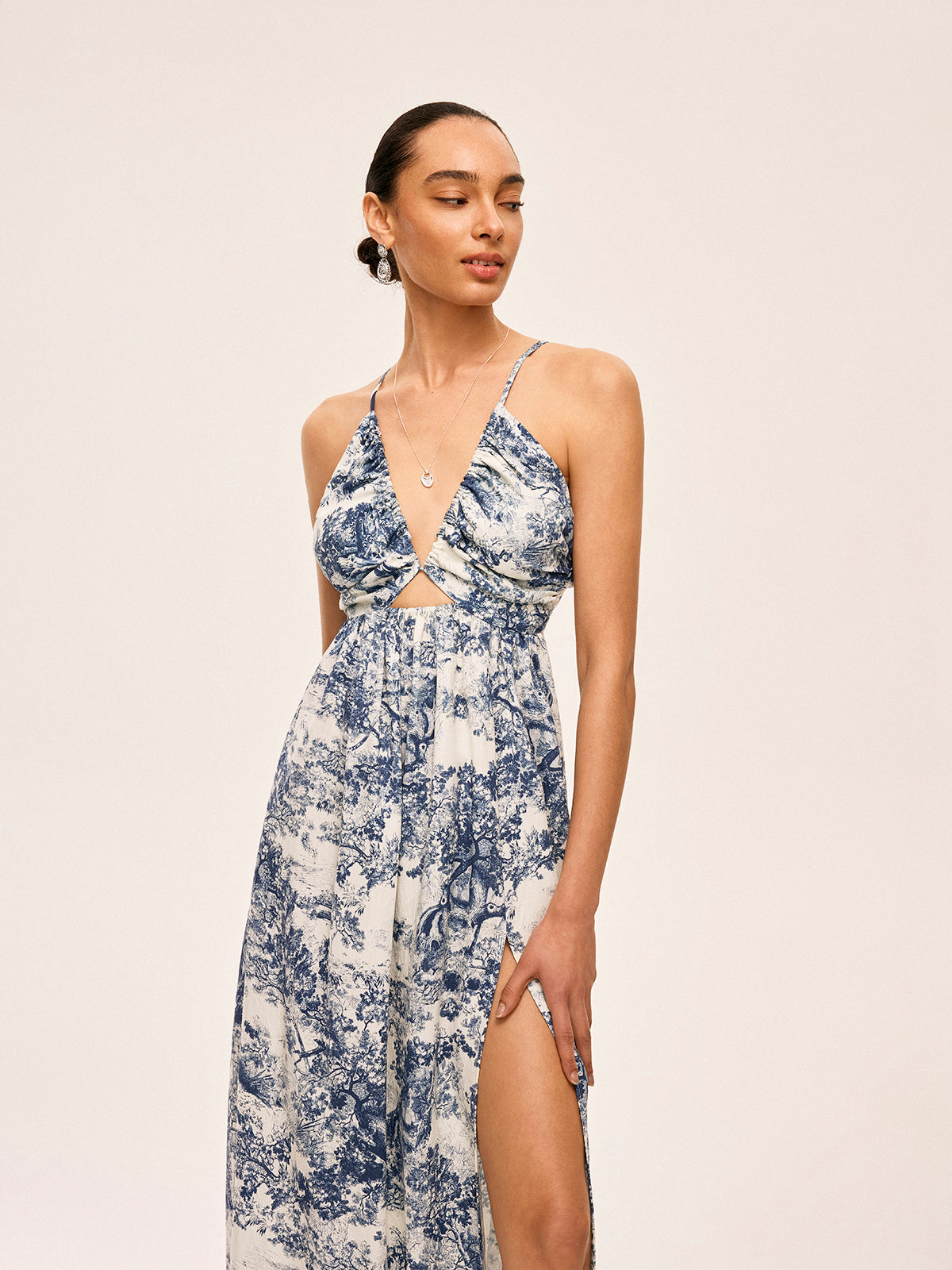 Splenddust – Bedrucktes Kleid mit kontrastierendem Besatz und Knoten