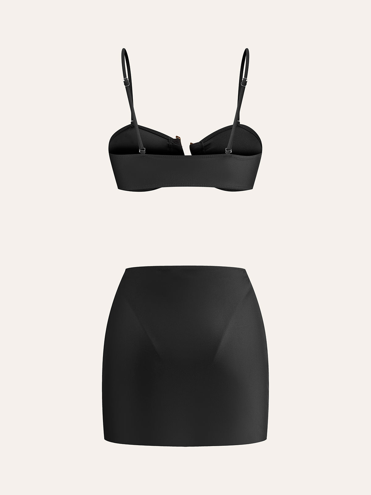 Savane Bikiniset med gyllene detaljer och övertäckande kjol