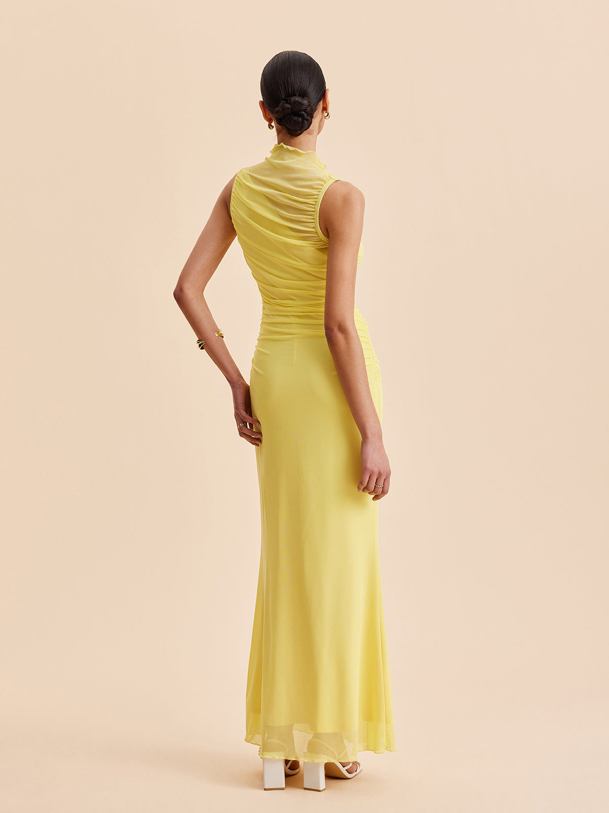 Kilys – Ärmelloses, gerüschtes Netzkleid