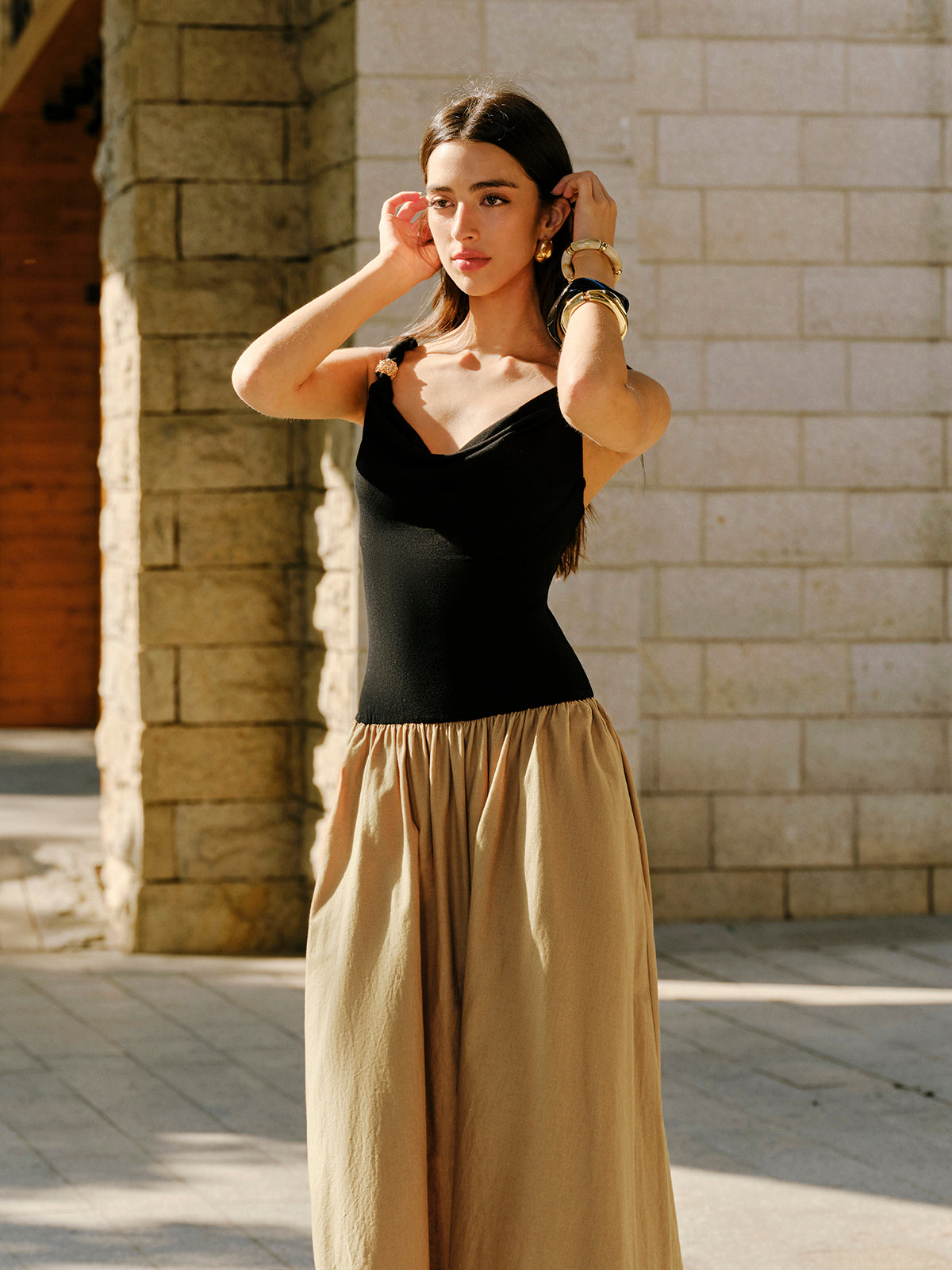 Palima – Ärmelloses Kleid mit Wasserfallausschnitt und Metalldetail aus Leinen und Baumwolle