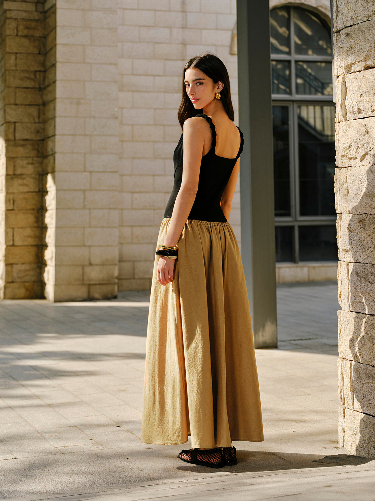 Palima – Ärmelloses Kleid mit Wasserfallausschnitt und Metalldetail aus Leinen und Baumwolle