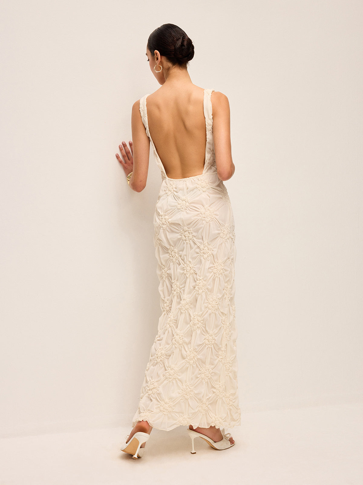 Mystglow – Elegantes Maxikleid mit Stickerei und Schlitz