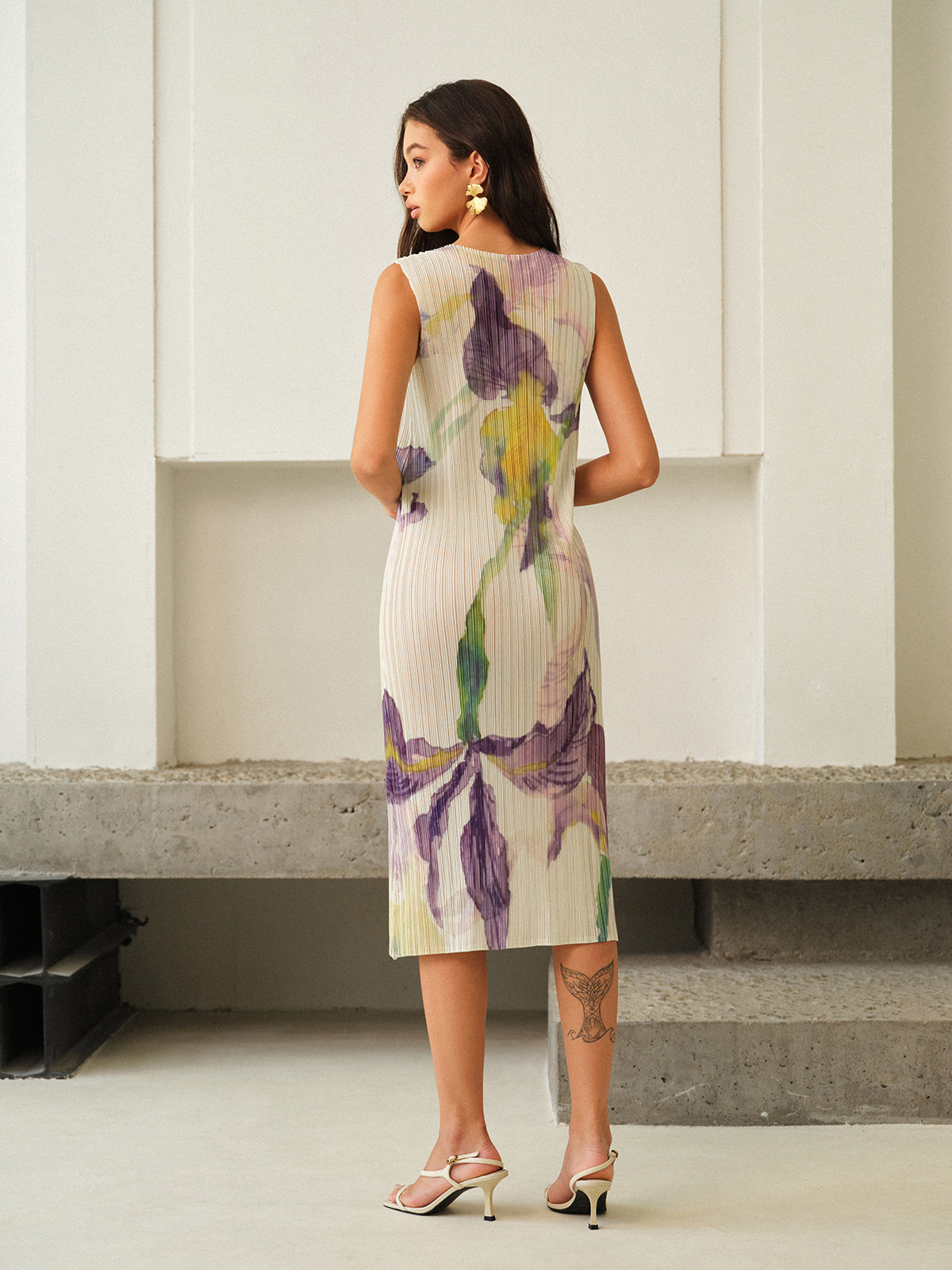 Ärmelloses Kleid mit Blumendruck „Majesty“