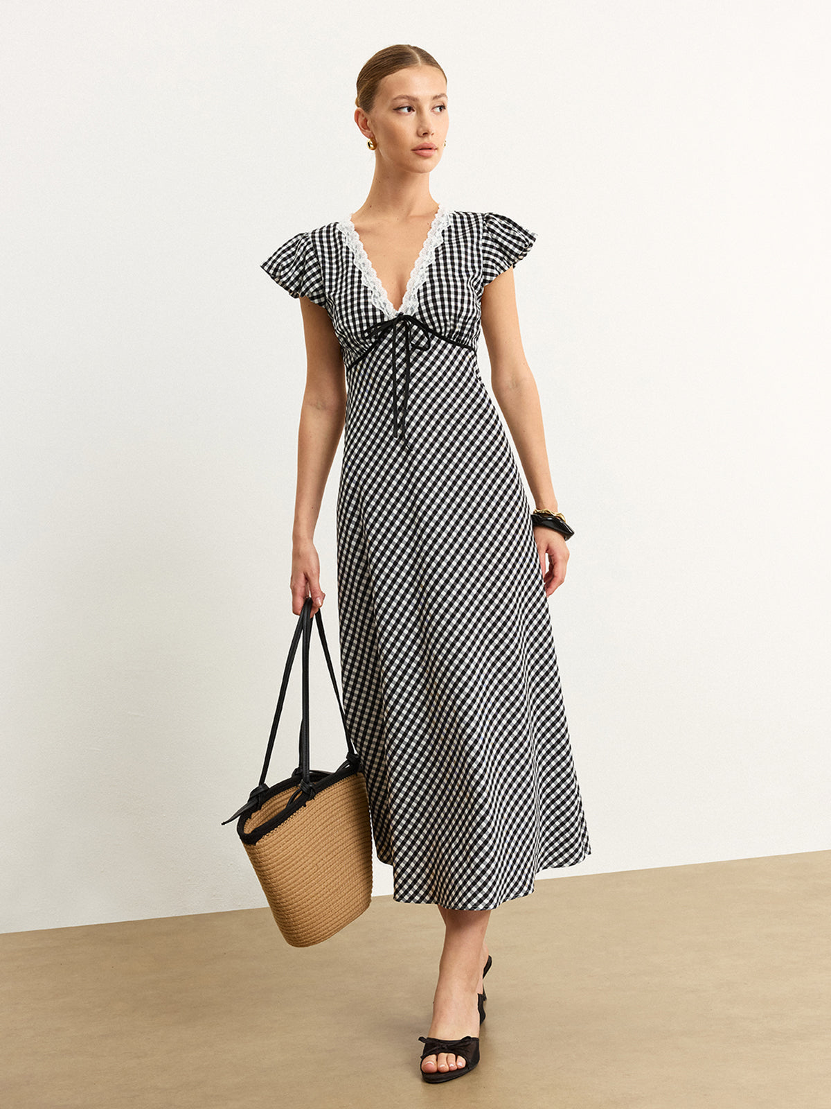 Divinara Gingham-midiklänning med spetskant