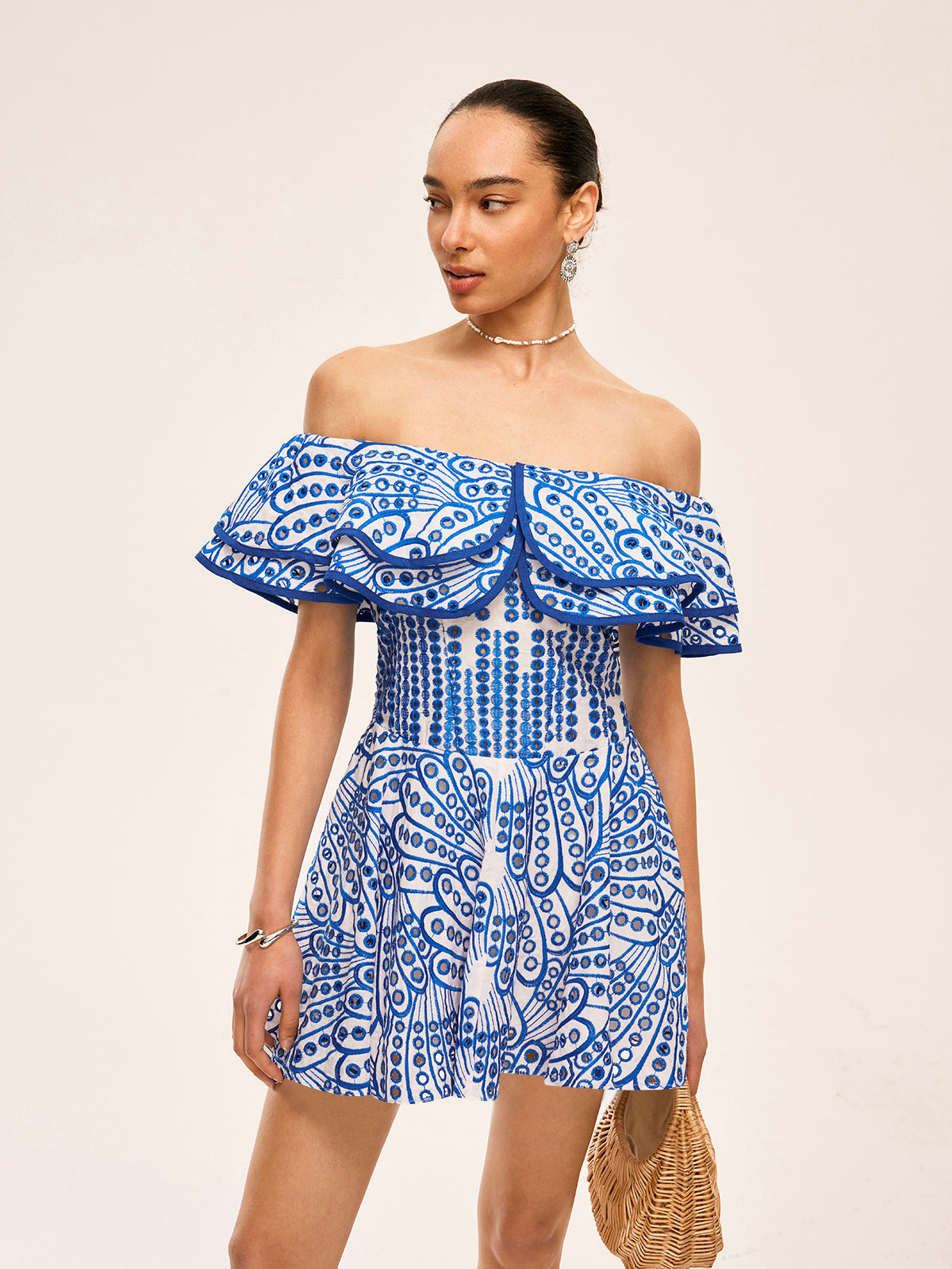 Feliel Halvtransparent Off-Shoulder Klänning Med Volanger