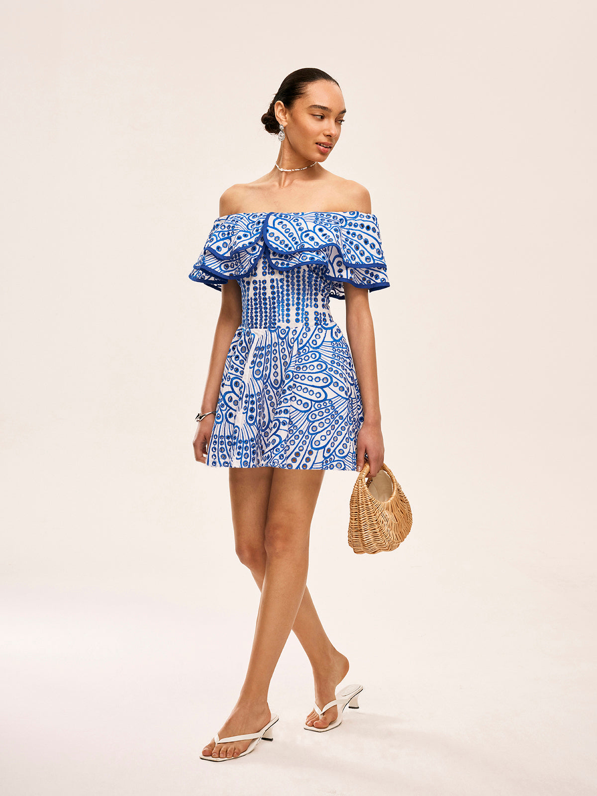 Feliel Halvtransparent Off-Shoulder Klänning Med Volanger