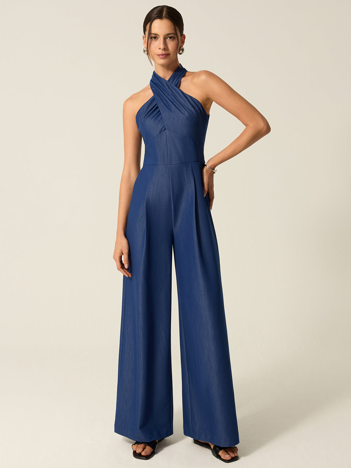 Valys Jumpsuit med fickor och halterneck och vida ben