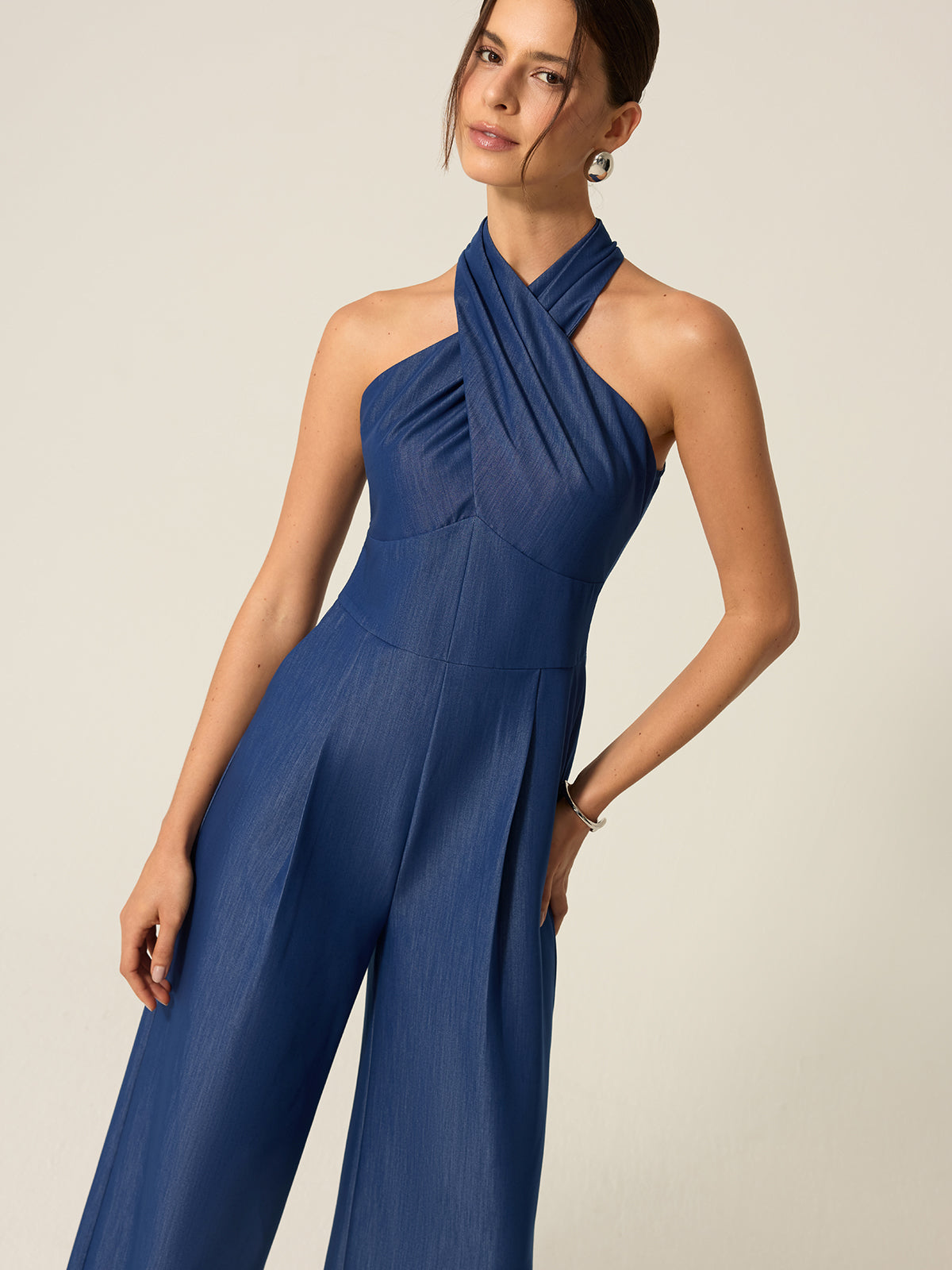 Valys Jumpsuit med fickor och halterneck och vida ben