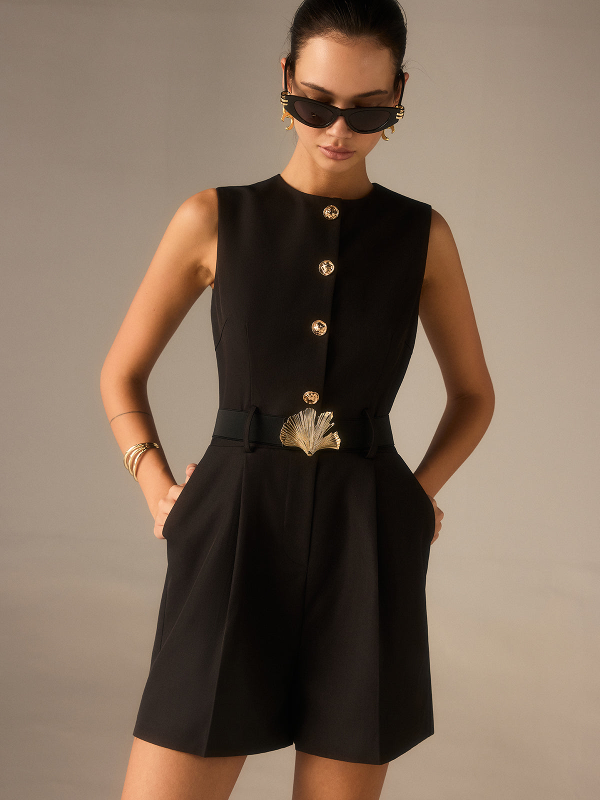 Iselvine Jumpsuit med metallknappar och skärp
