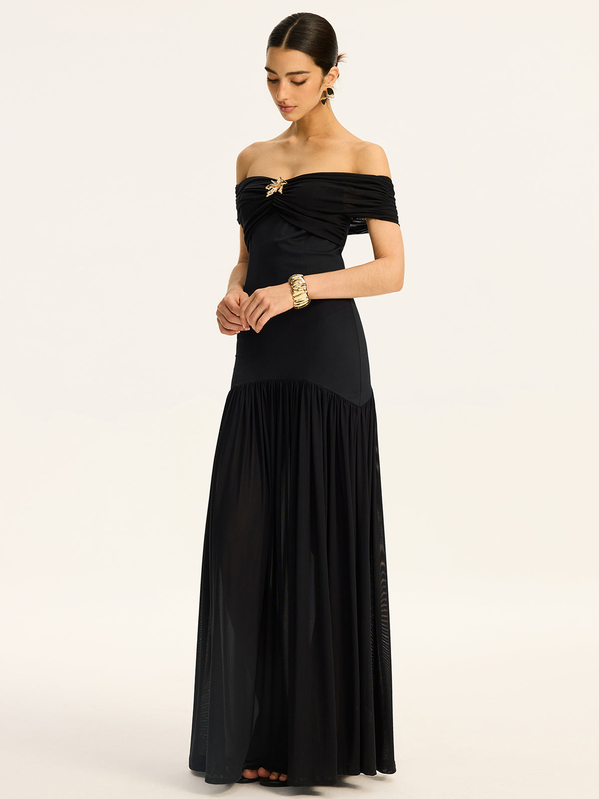 Lumielle Halvtransparent Off-Shoulder Maxiklänning med Rynkade Meshpaneler