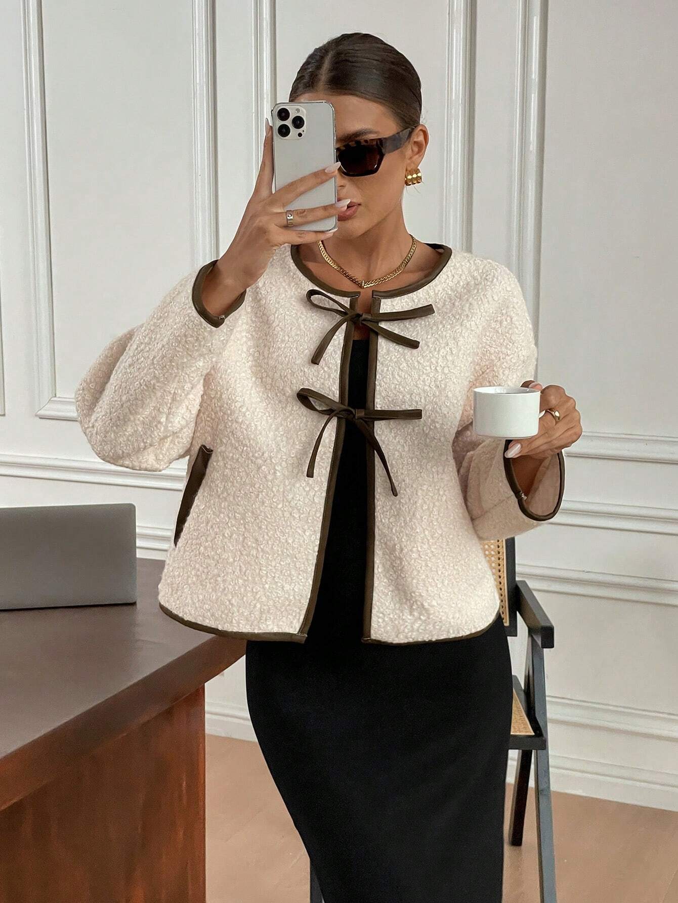 Sophie Tie-Front Jacka med kontrastkant
