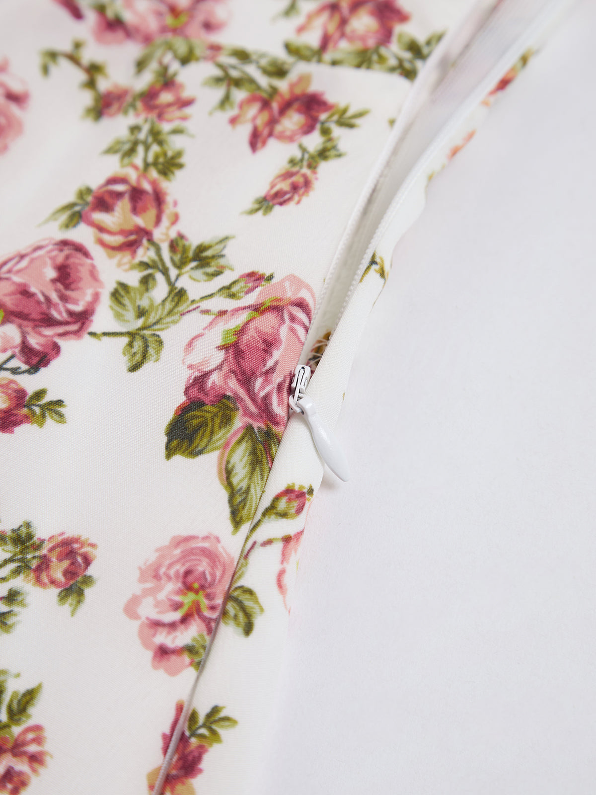 Naelin Rosebud Floral Midi-Sommerkleid 