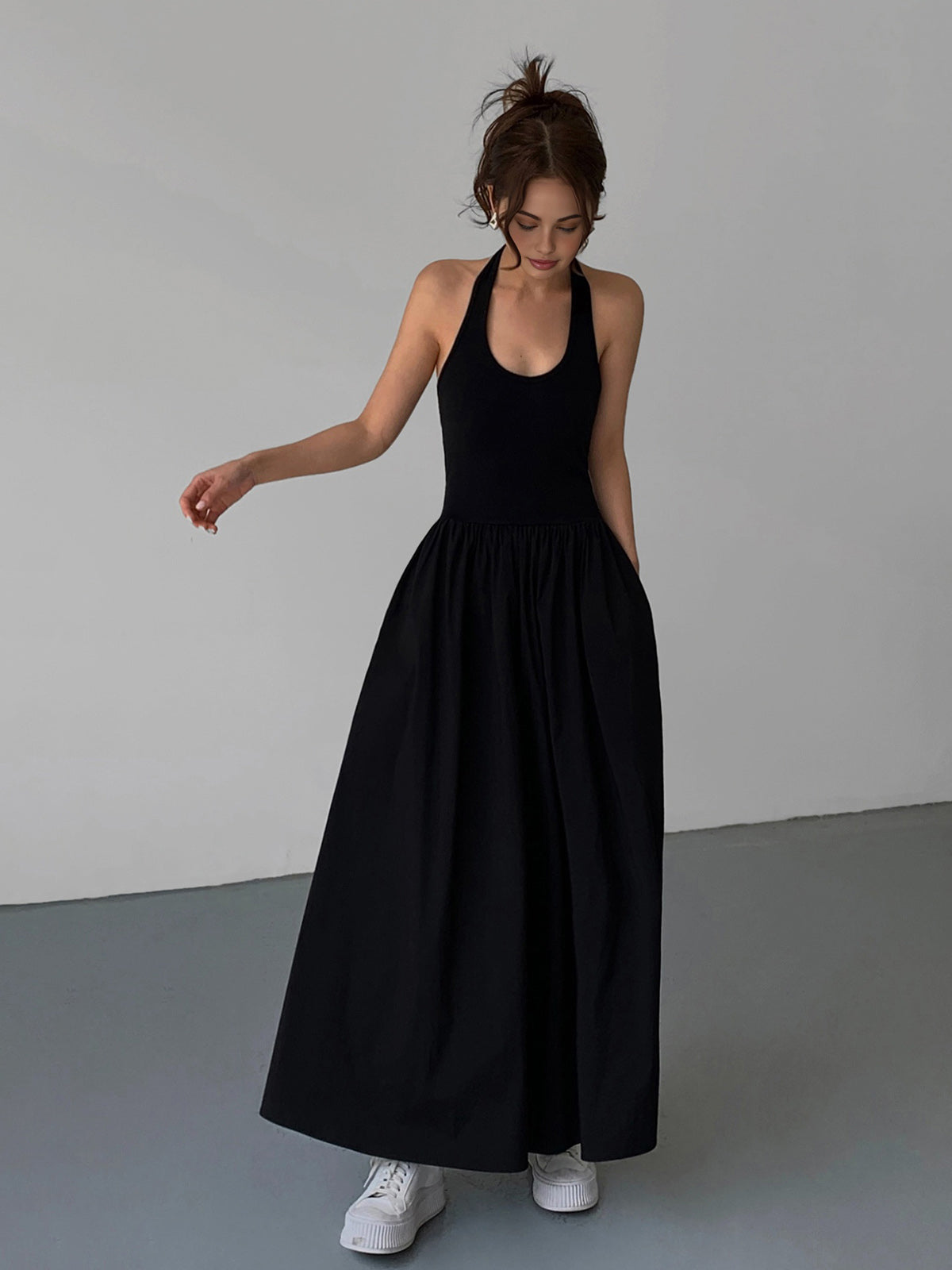 Aetheral Minimalistisk Halter Backless Lång Klänning 