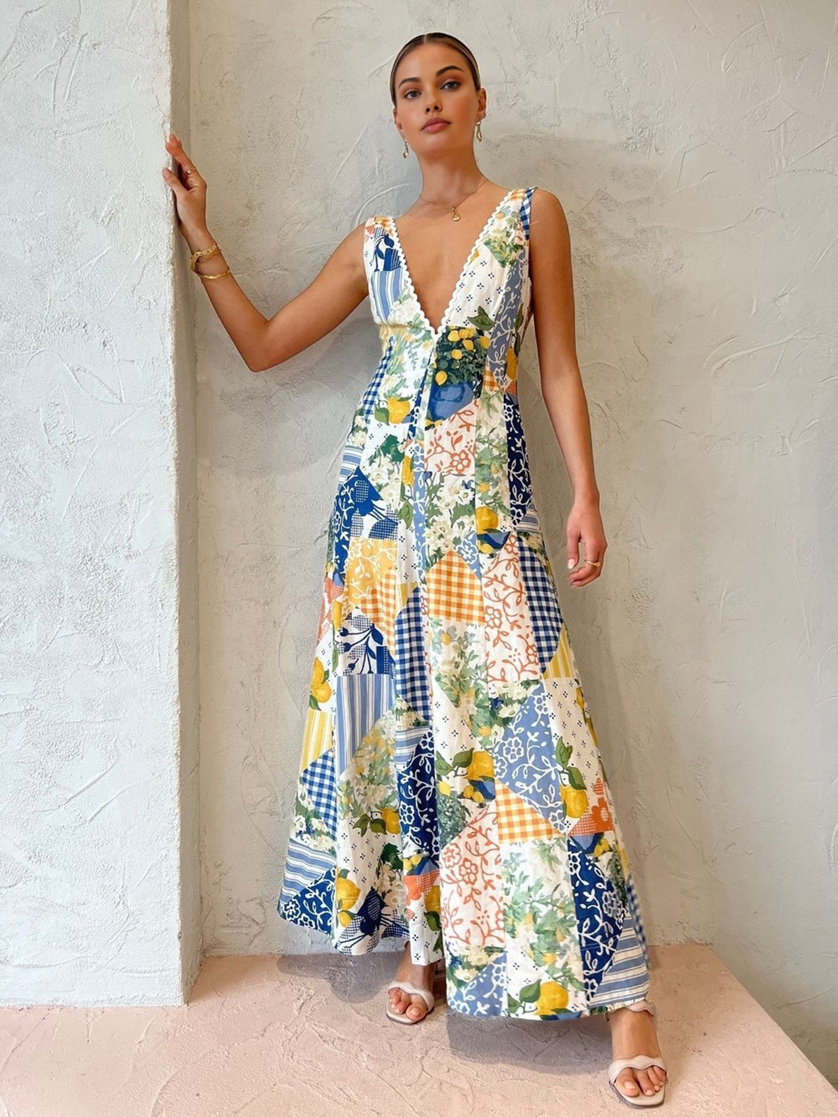 Lorette Langes Kleid mit Spitzenbesatz und Lemonade-Print 