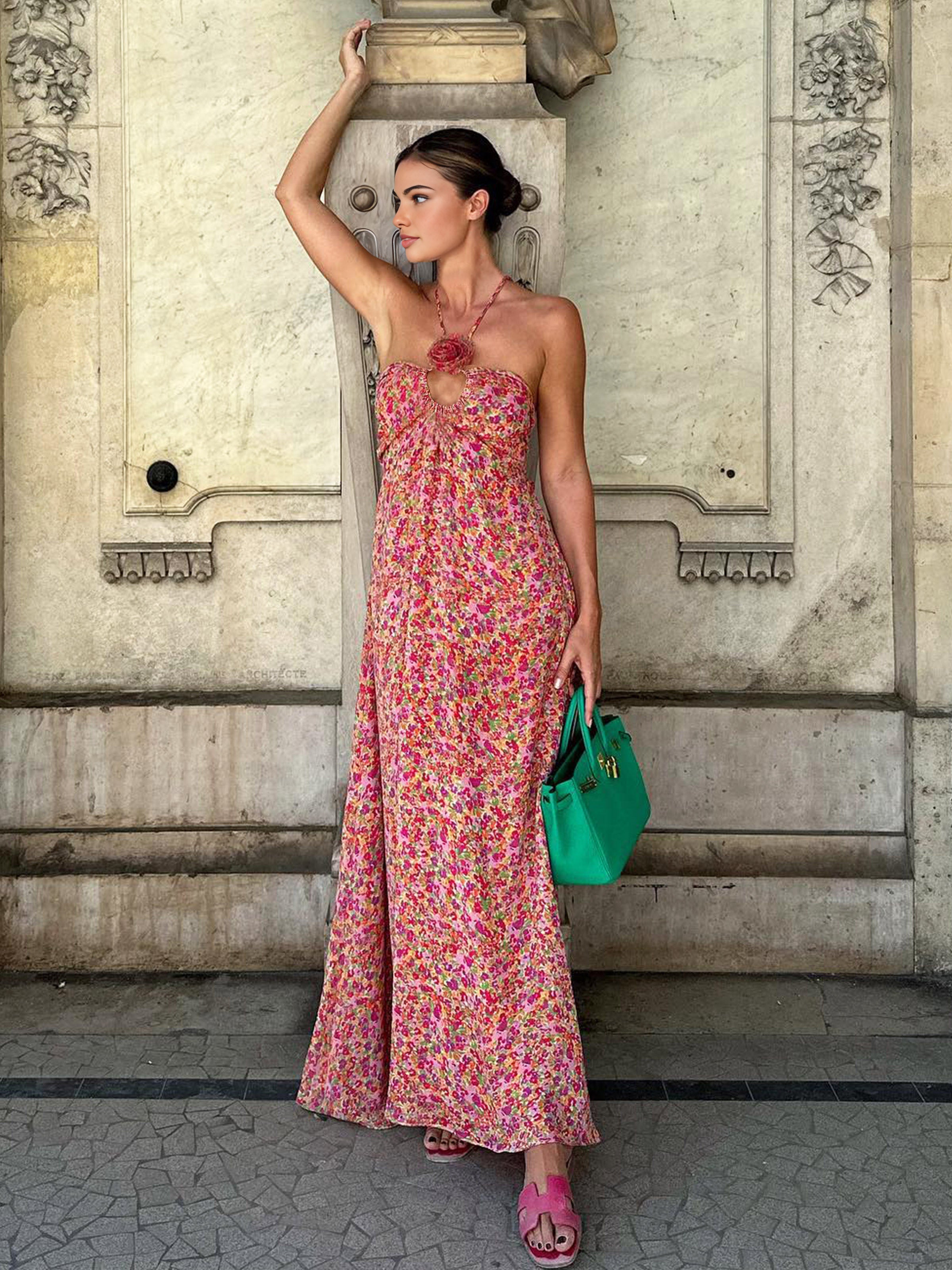 Wyneth Boho blommig rosettdekor halterneck långklänning 