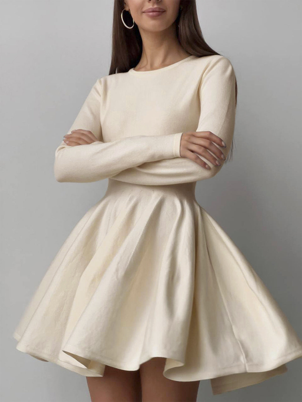 Enchantspun – Kurzes, schlichtes, plissiertes Pulloverkleid 