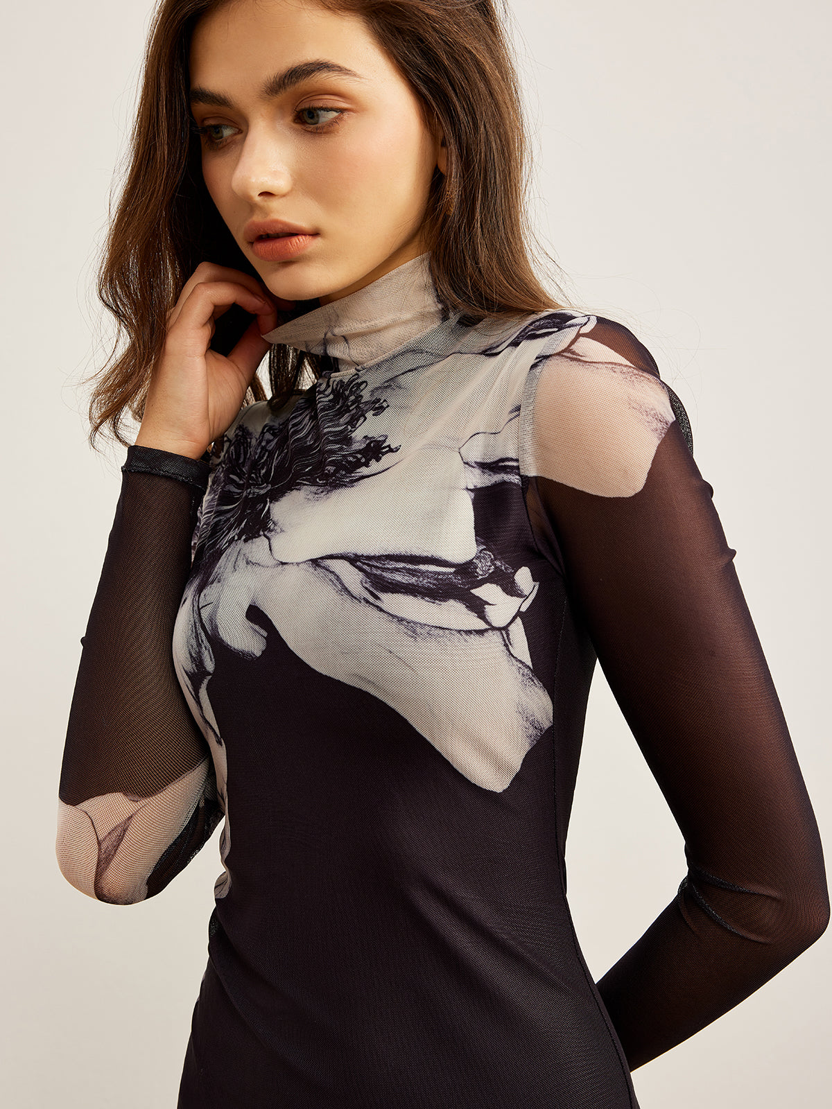 Myrviel bedrucktes Netzkleid mit Stehkragen