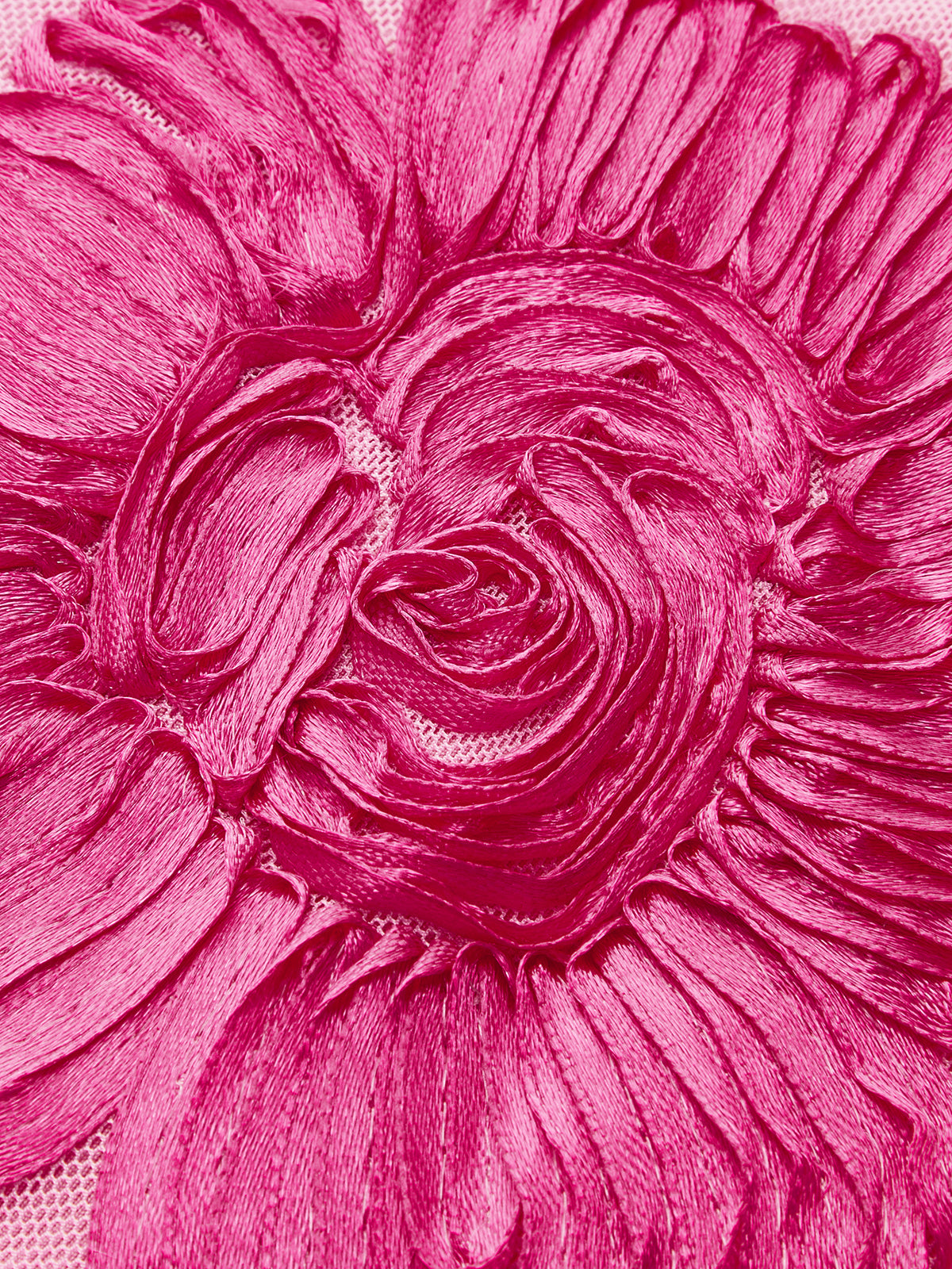 Oriane Romance – Rückenfreies Netzkleid mit Blumenmuster 