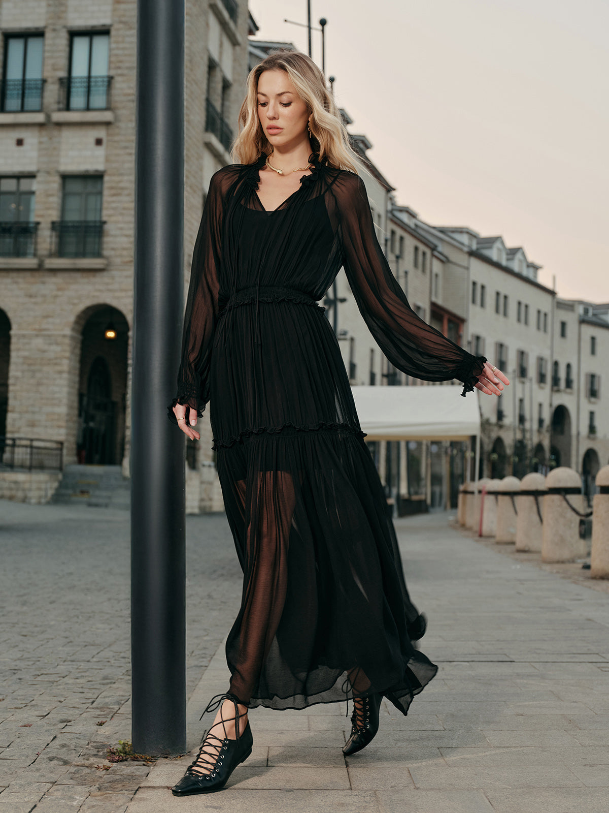 Tyrial Ruffled Chiffong Halvtransparent Klänning 