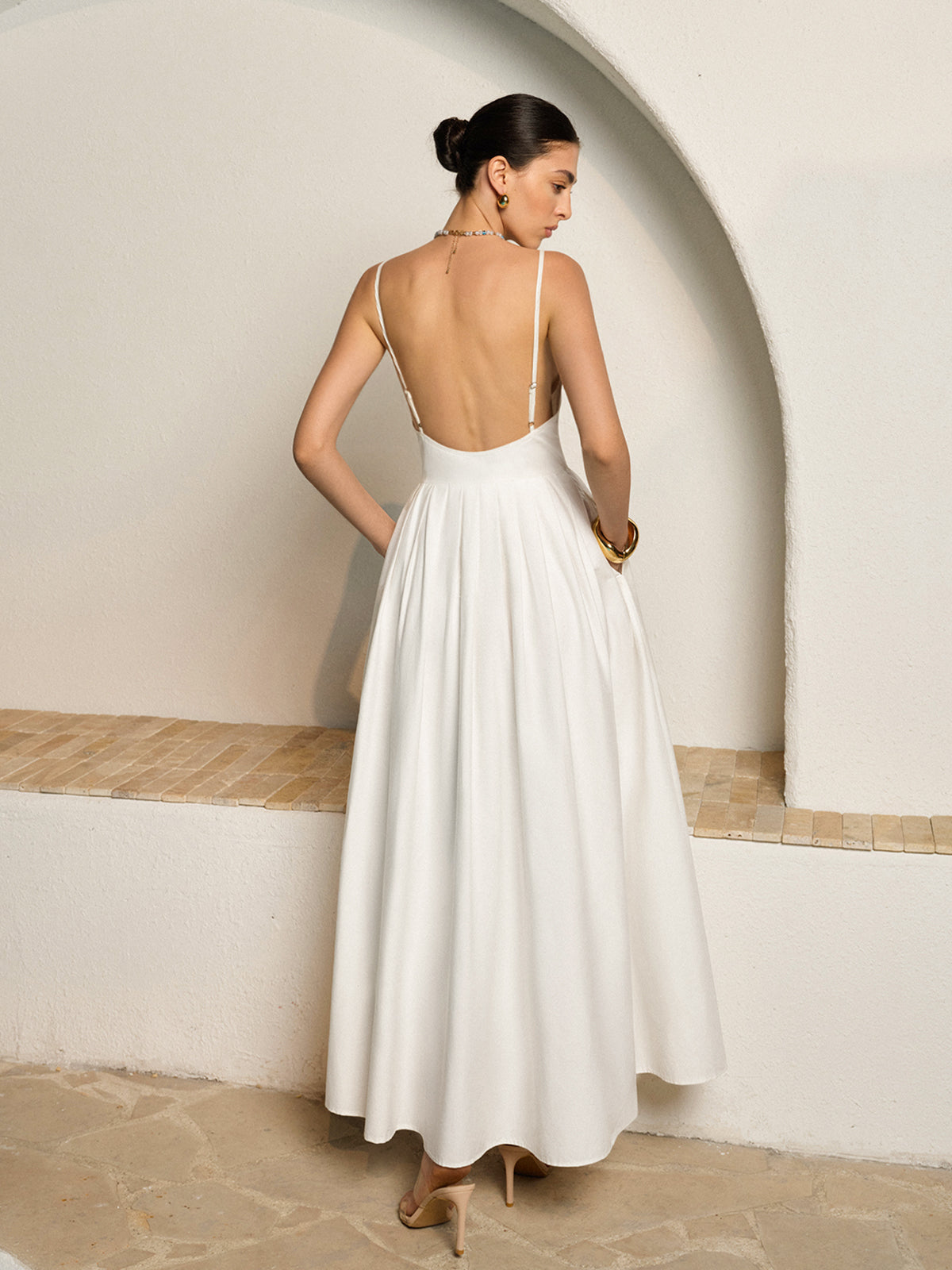 Moonlily rückenfreies Plisseekleid mit Spaghettiträgern 