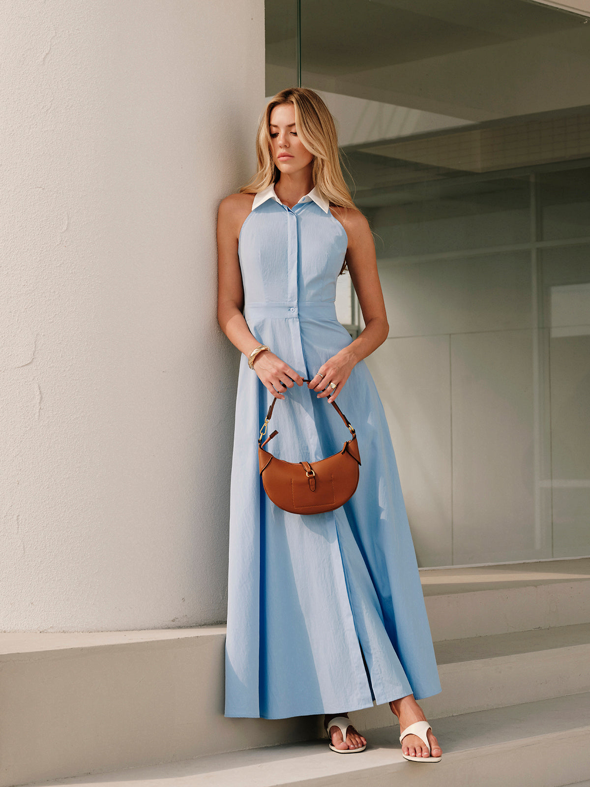 Ärmelloses Viza-Kleid mit Knopfleiste und Kragen 