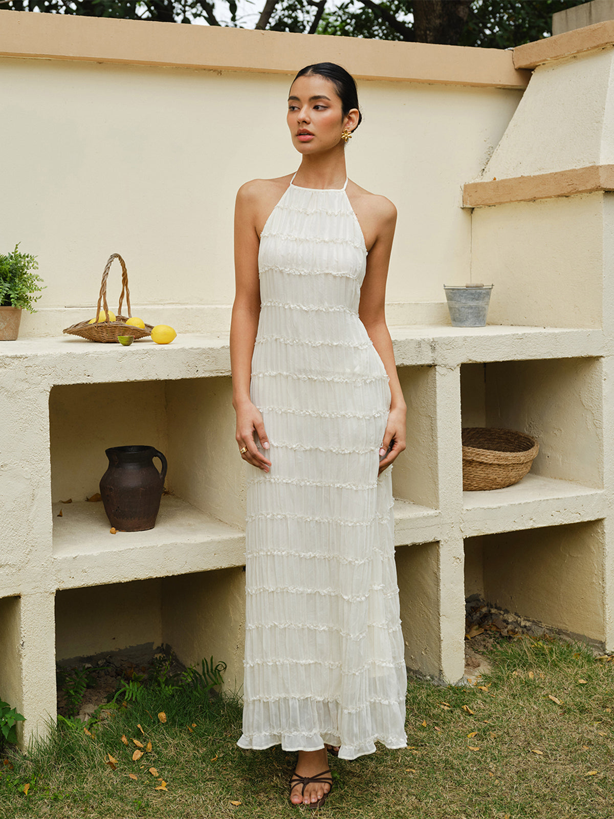 LavrŽ Neckholderkleid mit Riemchen und Rüschen auf der Rückseite 