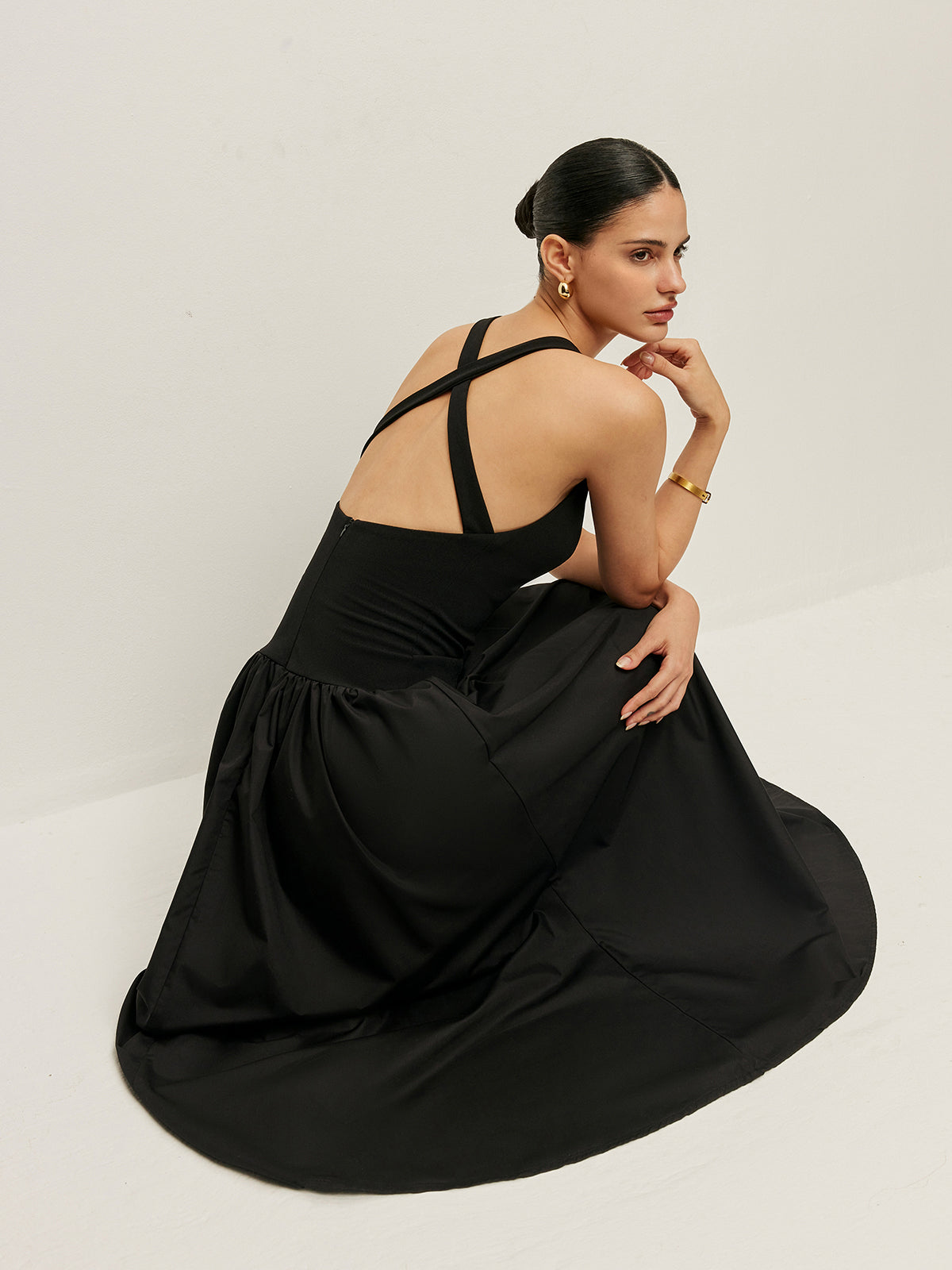 Mystfire Kleid aus kontrastierendem Stoff mit gekreuzten Rücken 